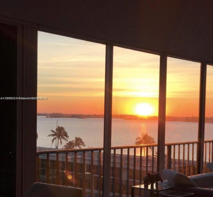 Beautiful and fully remodeled 2 bedroom and 2 bathroom with Den in Brickell Place. Breathtaking bay and skyline views. This spacious unit comes with a garage covered parking space and a storage unit. Enjoy an amazing entertainer's kitchen with a large island, motorized blinds, and spacious and bright living areas. Unit comes unfurnished but if furnished is desired, it is negotiable. Brickell Place is a full-service building with a guard gate, 24 hour security, tennis courts, gym, pools, community area, BBQ area, children's playground, and more. Minutes away from Key Biscayne and the financial district and easy access to I-95, makes living at Brickell Place a true paradise. Will not last!
