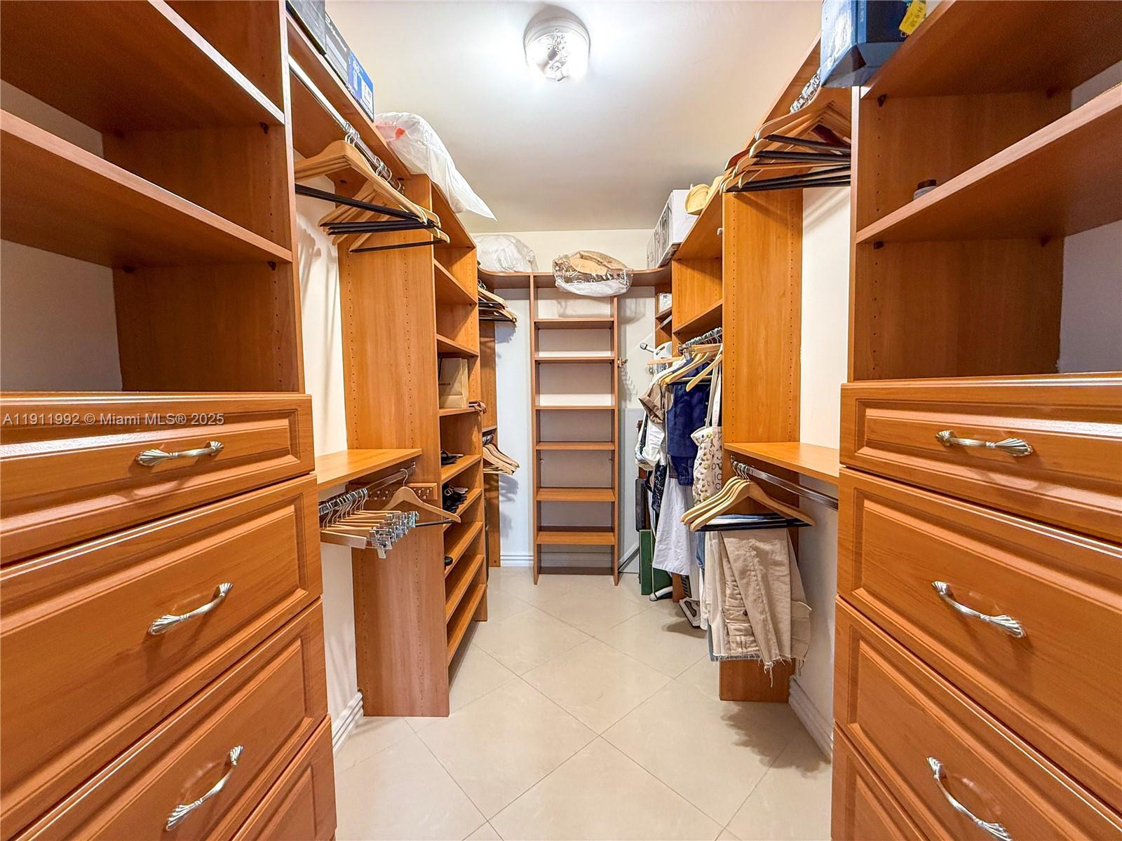 TURNBERRY ISLE SOUTH COND - Residential Lease