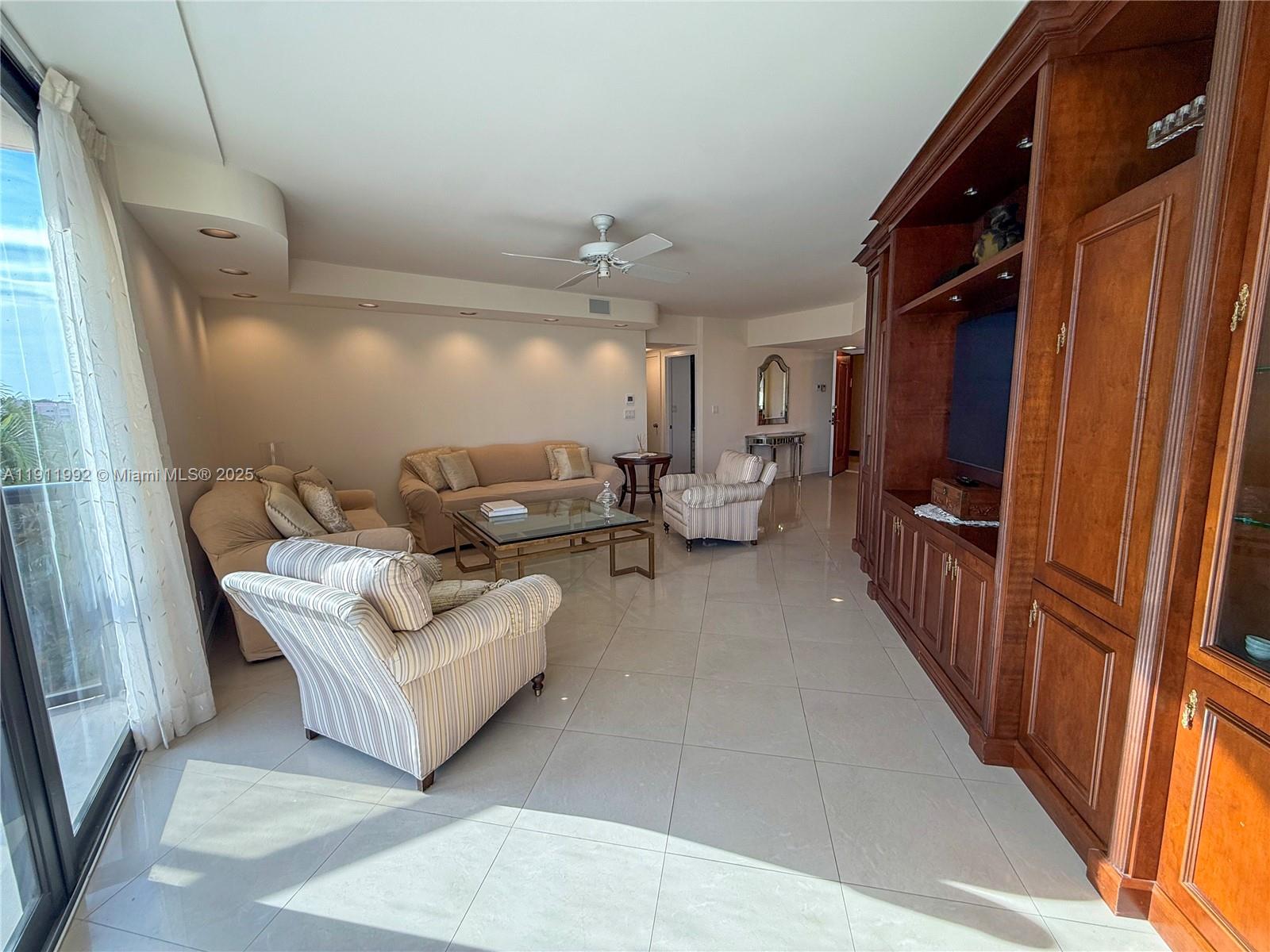 TURNBERRY ISLE SOUTH COND - Residential Lease