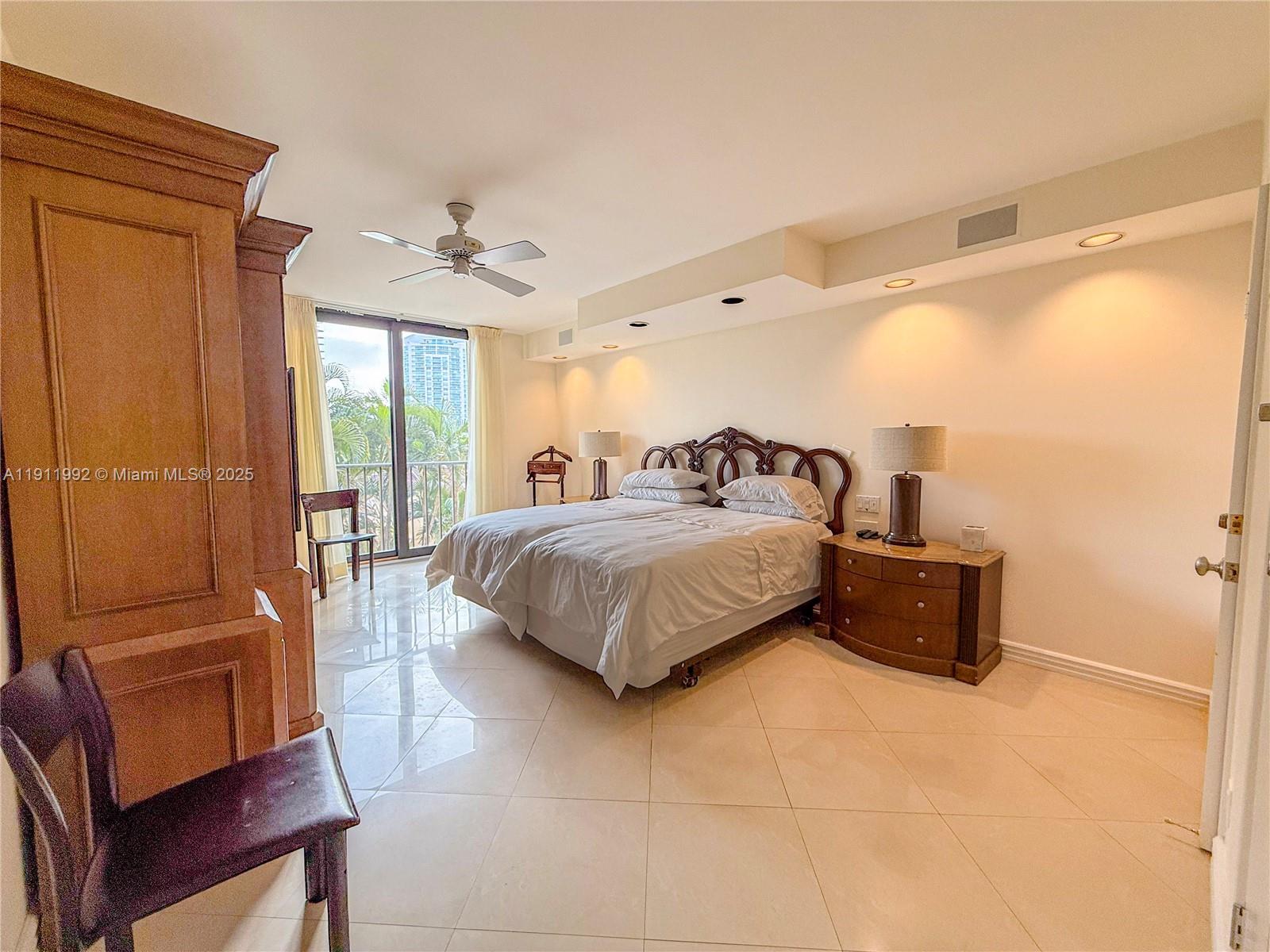 TURNBERRY ISLE SOUTH COND - Residential Lease