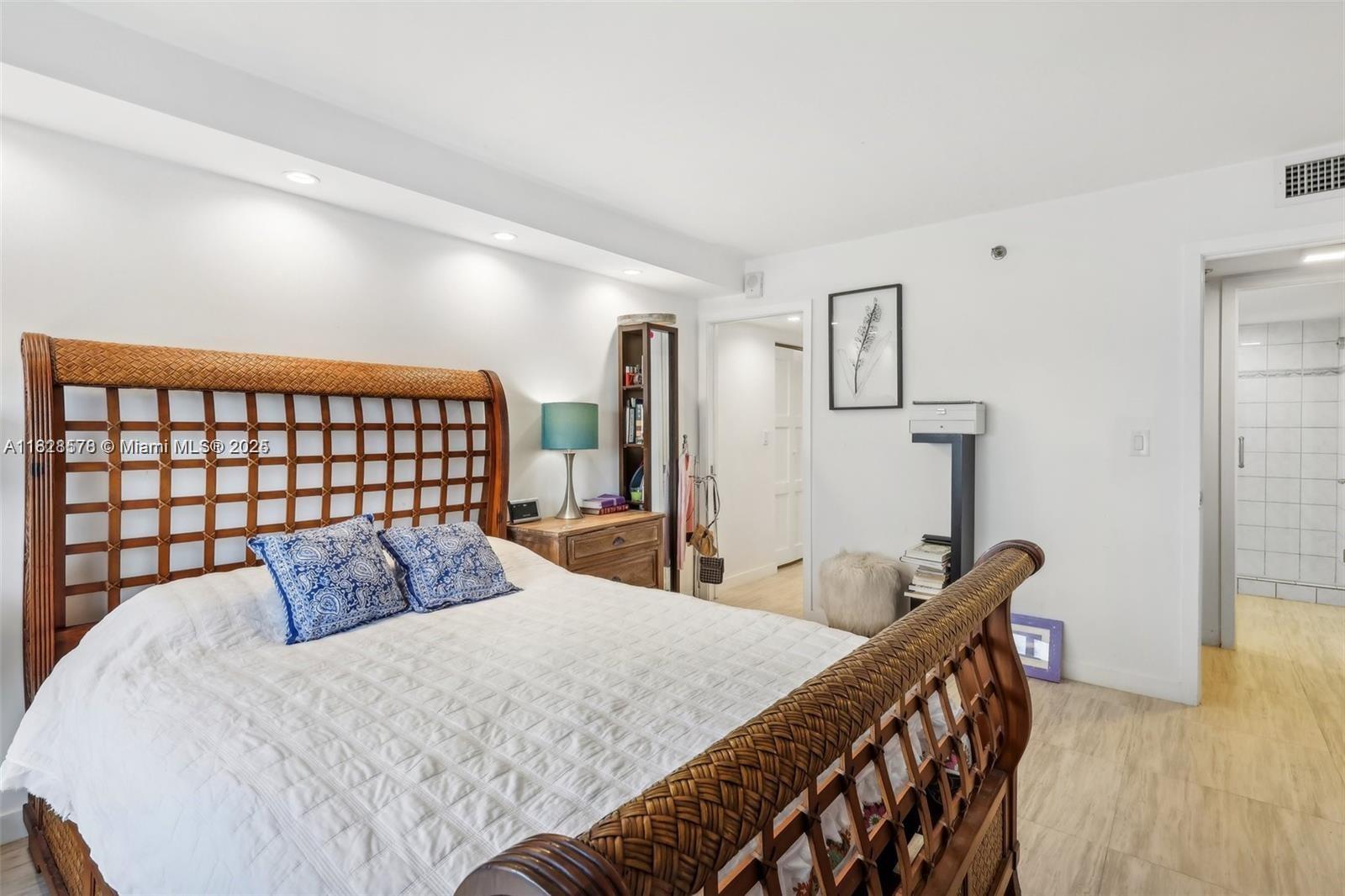 THE RIVIERA CONDO - Residential