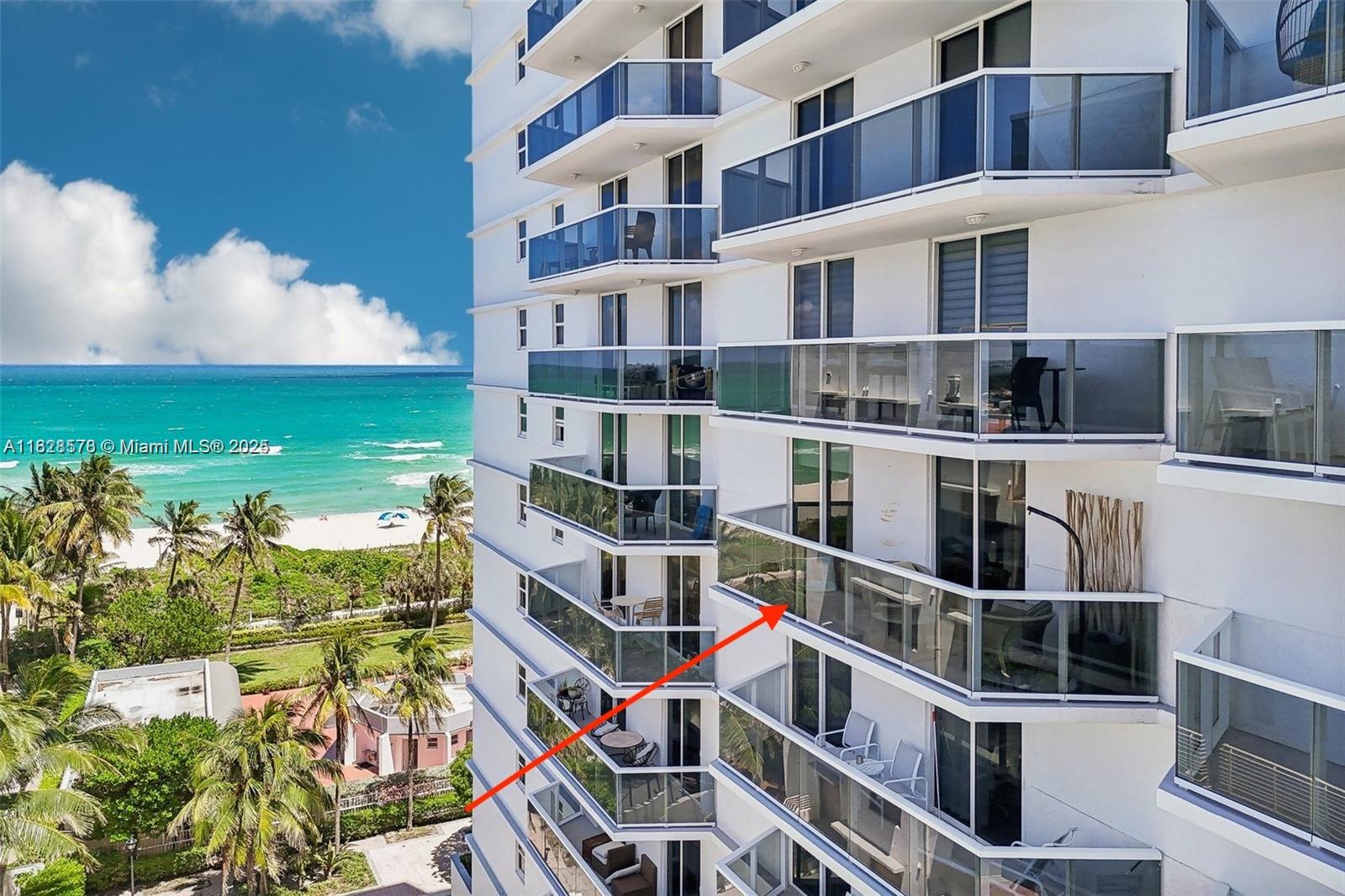 2401 Collins Ave 1011