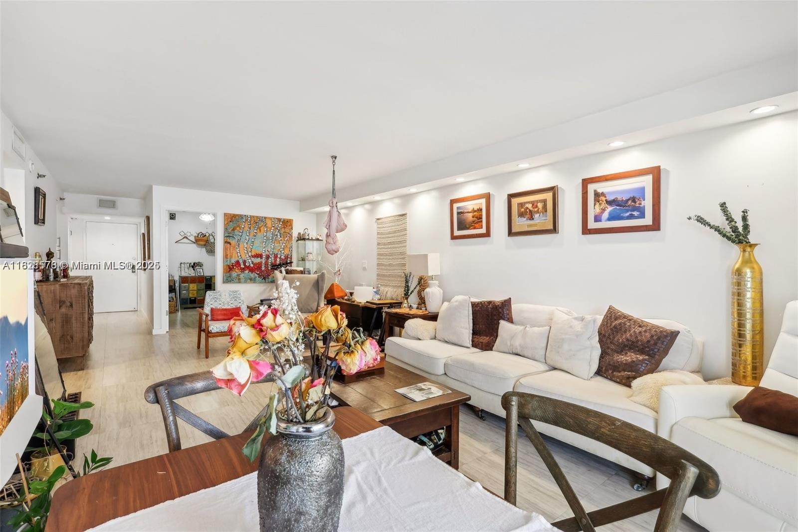 THE RIVIERA CONDO - Residential