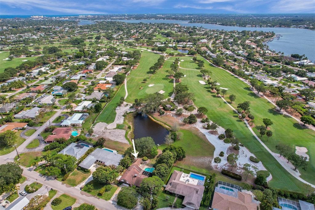 Photo of 325 Fairway North, Tequesta, FL 33469 (MLS # A11347862)