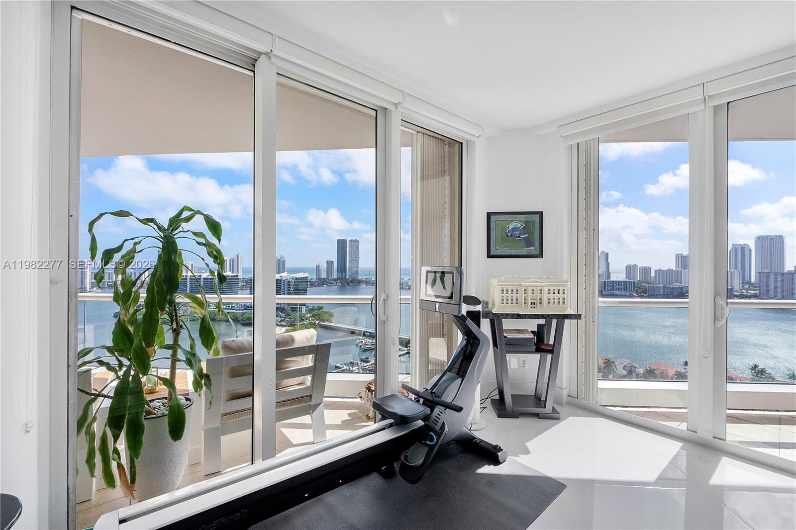 Williams Island - Residential