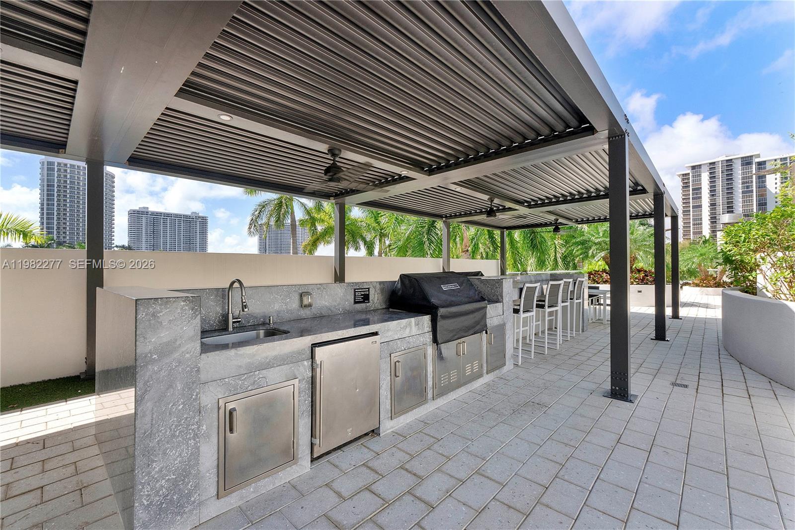 Williams Island - Residential