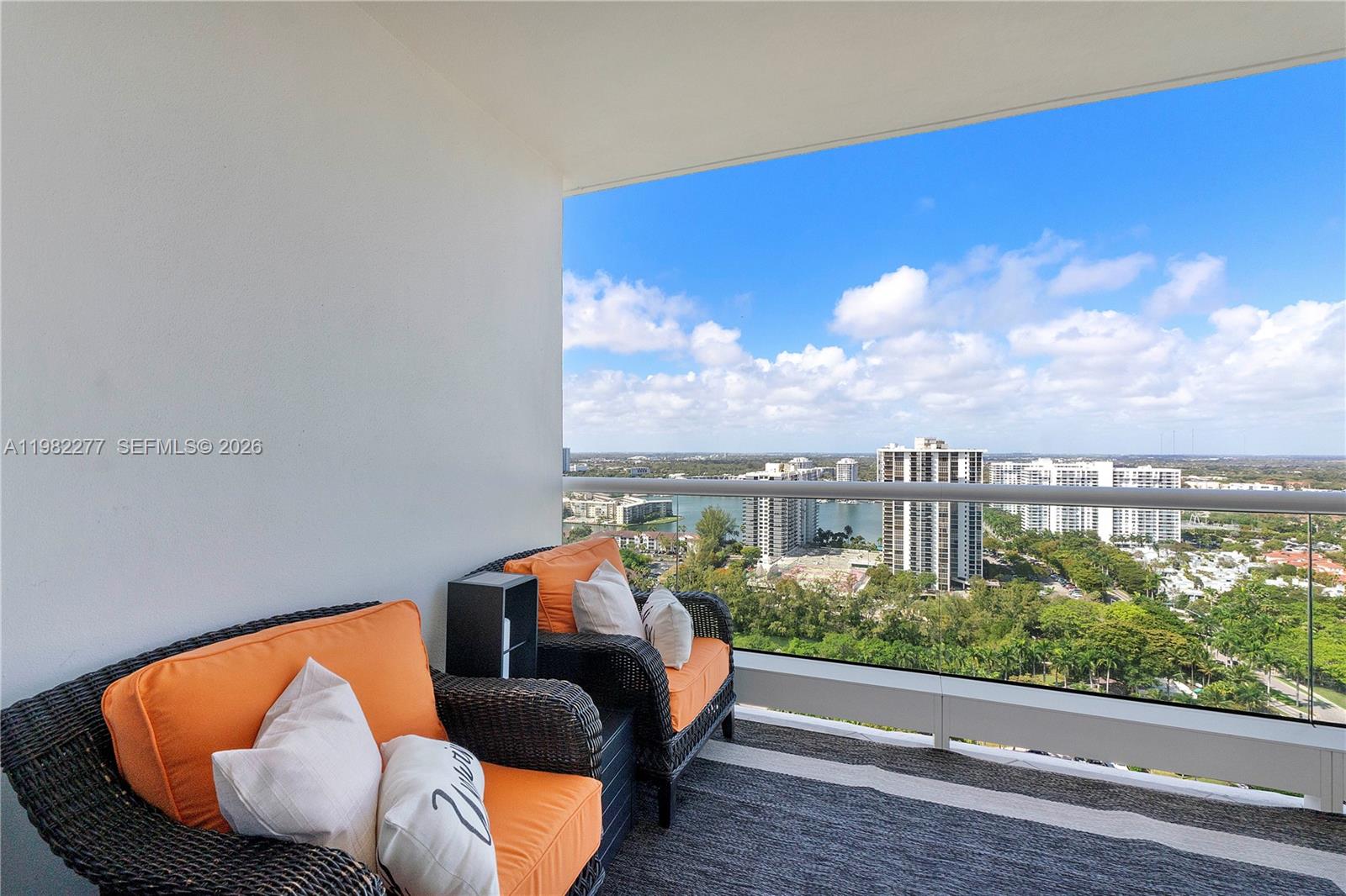 Williams Island - Residential