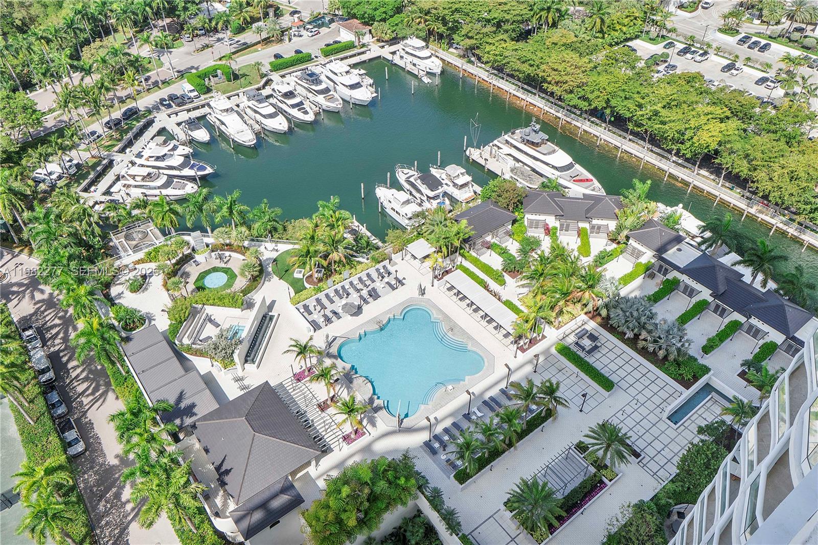 Williams Island - Residential