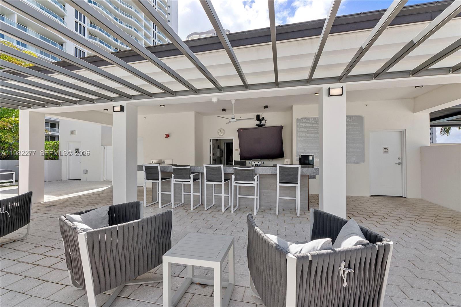 Williams Island - Residential