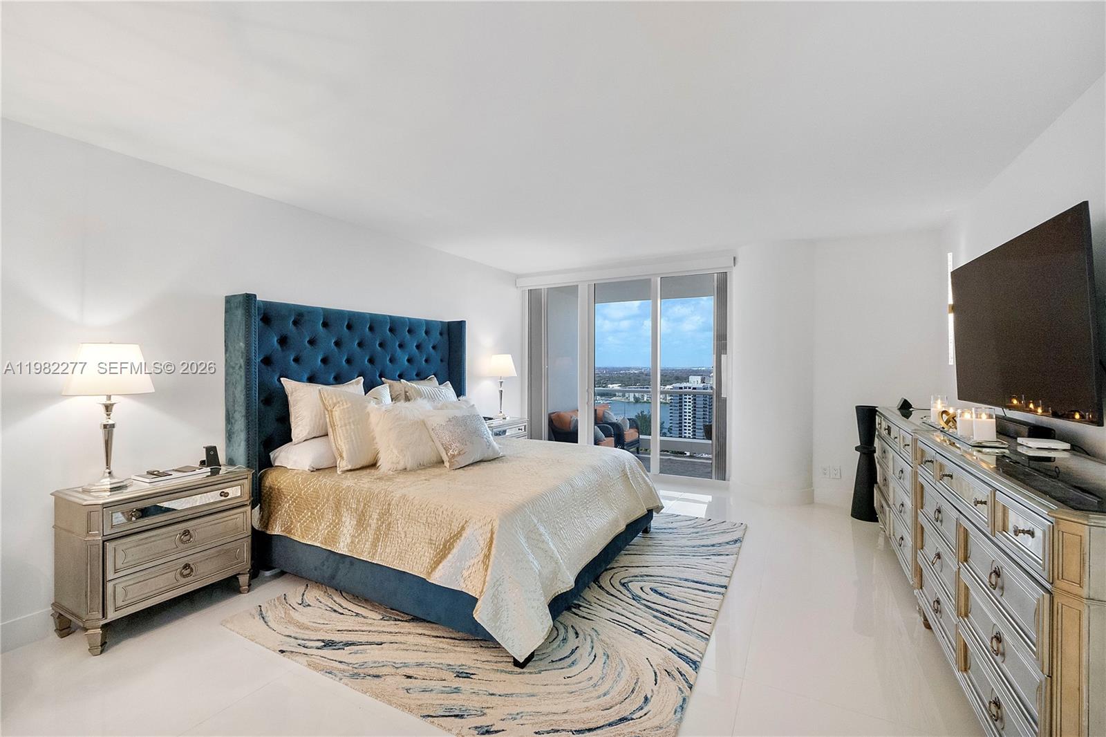 Williams Island - Residential