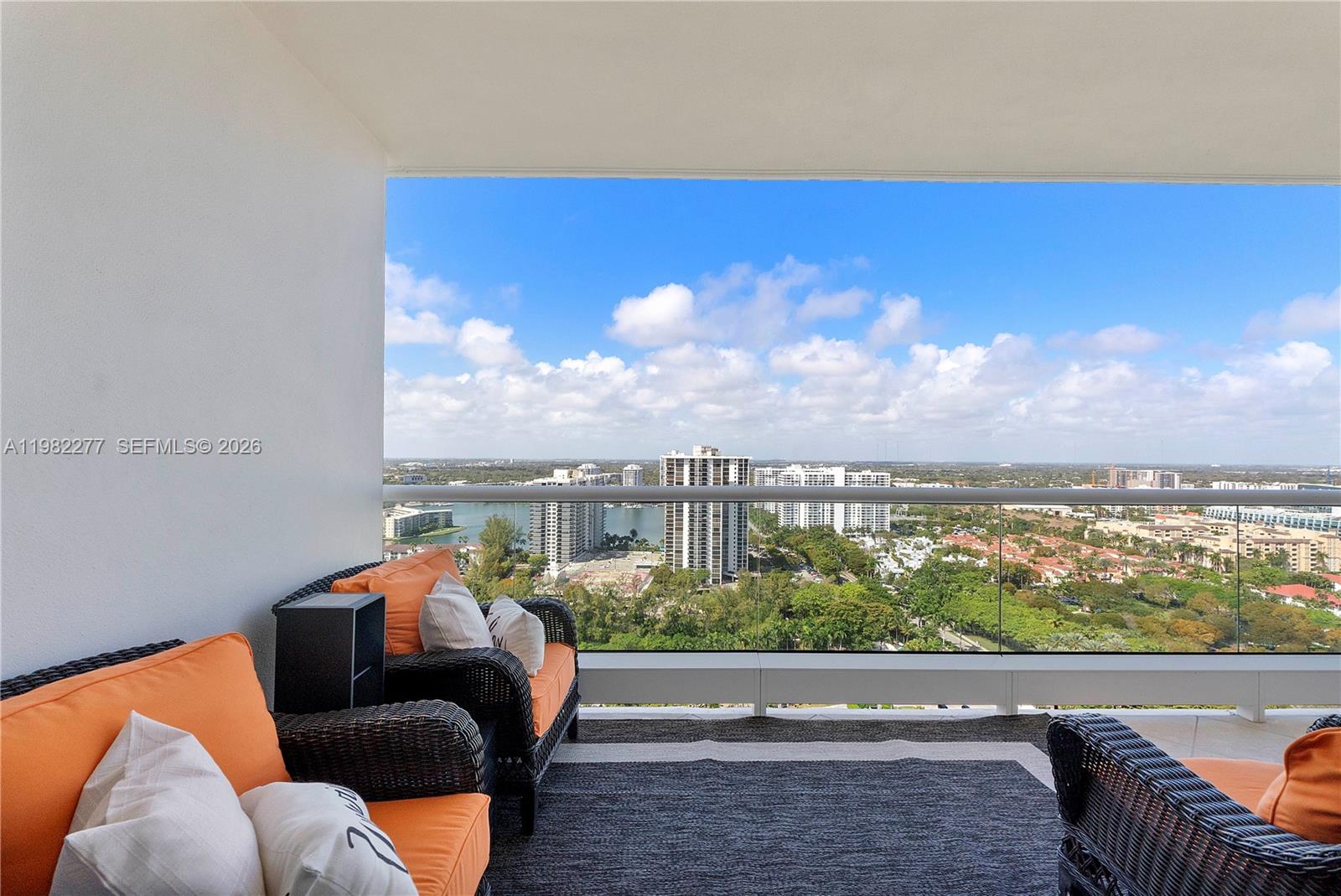 Williams Island - Residential