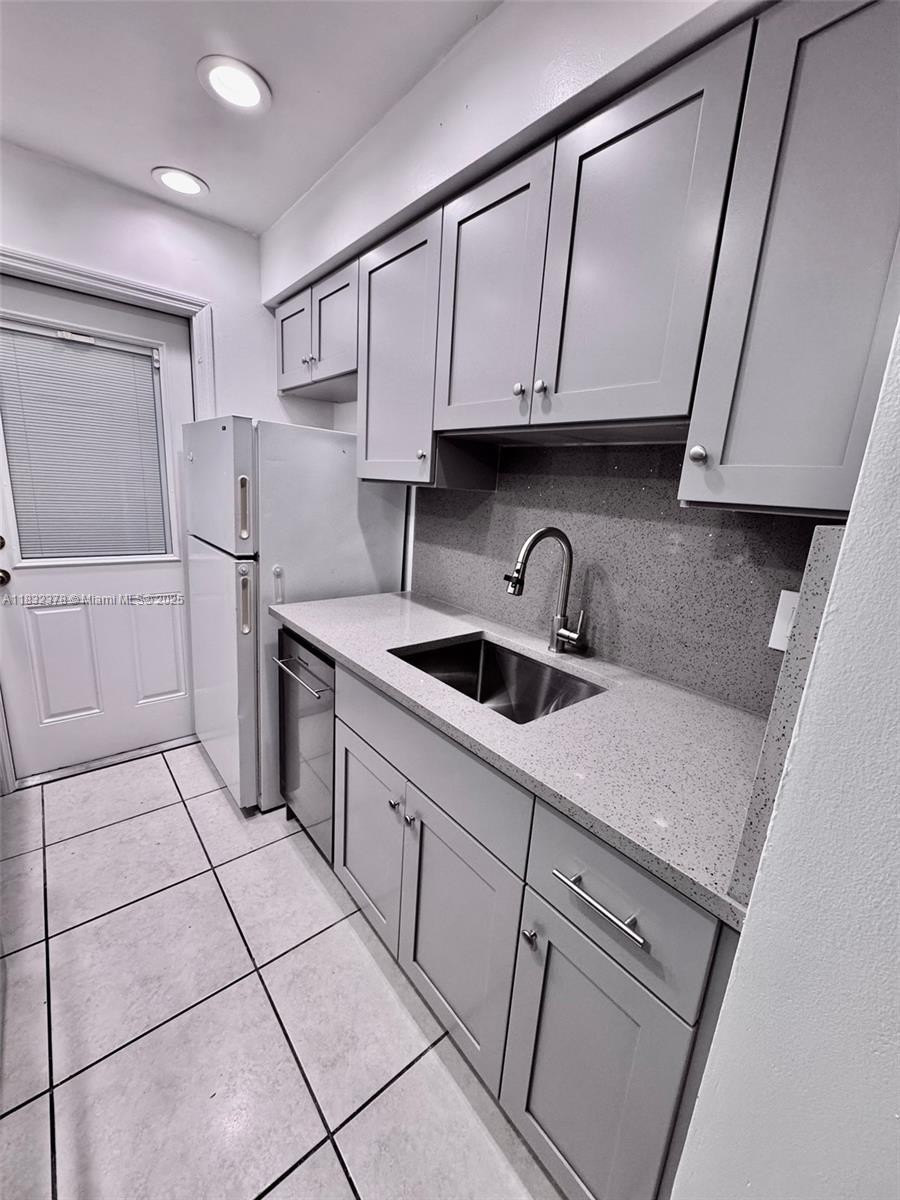 1431 S 14th Ave 105