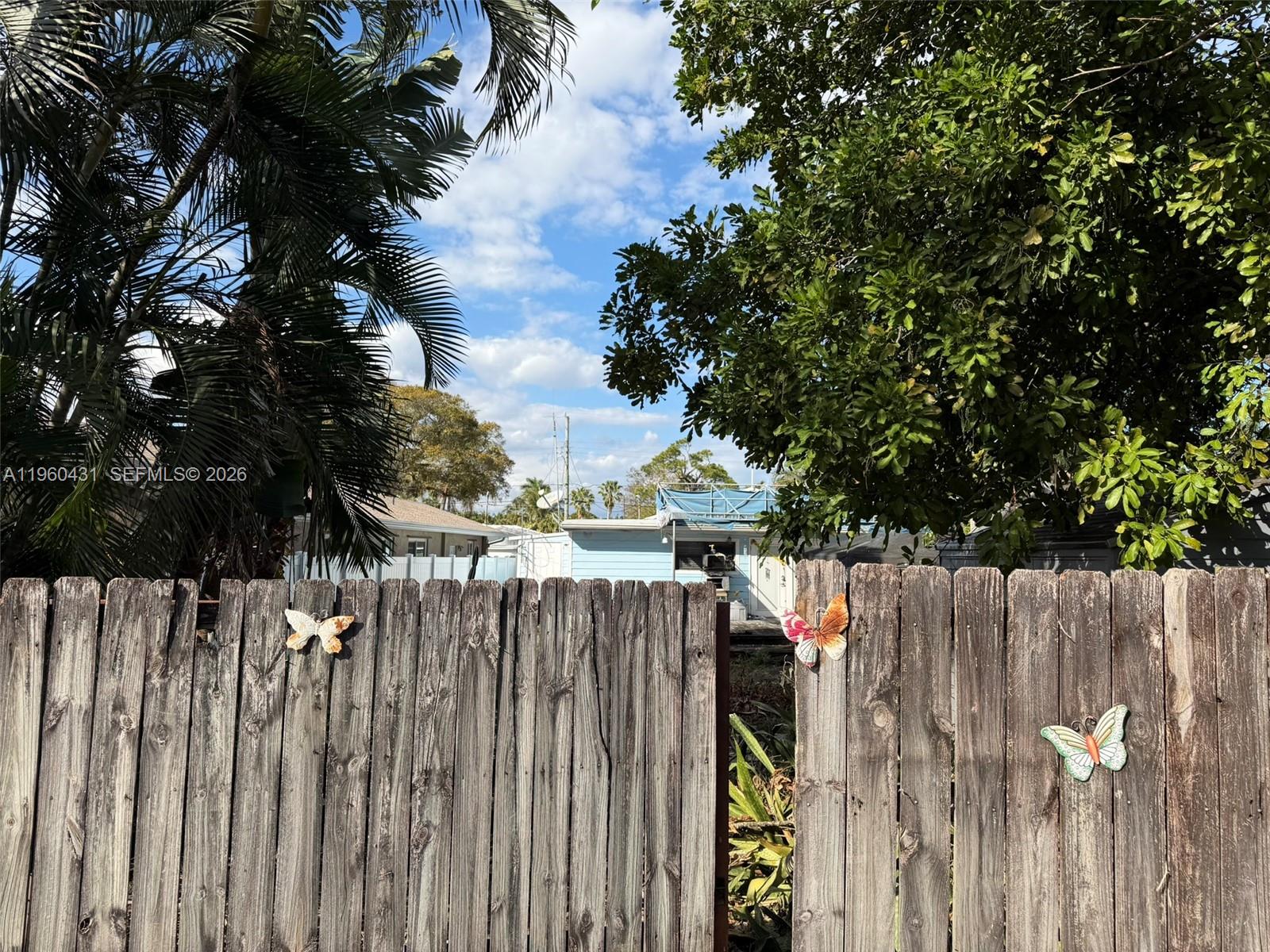 OAKLAND PARK SECOND ADD - Residential