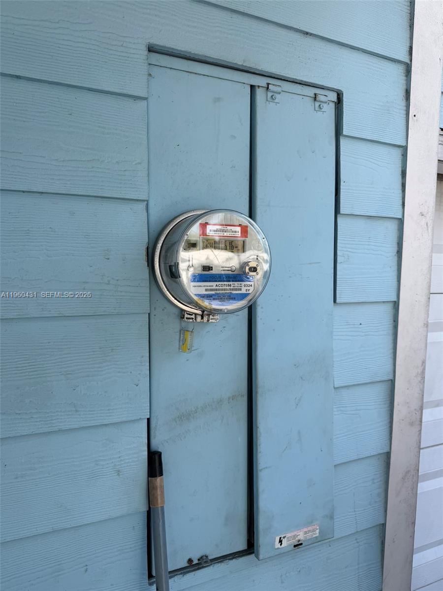 OAKLAND PARK SECOND ADD - Residential