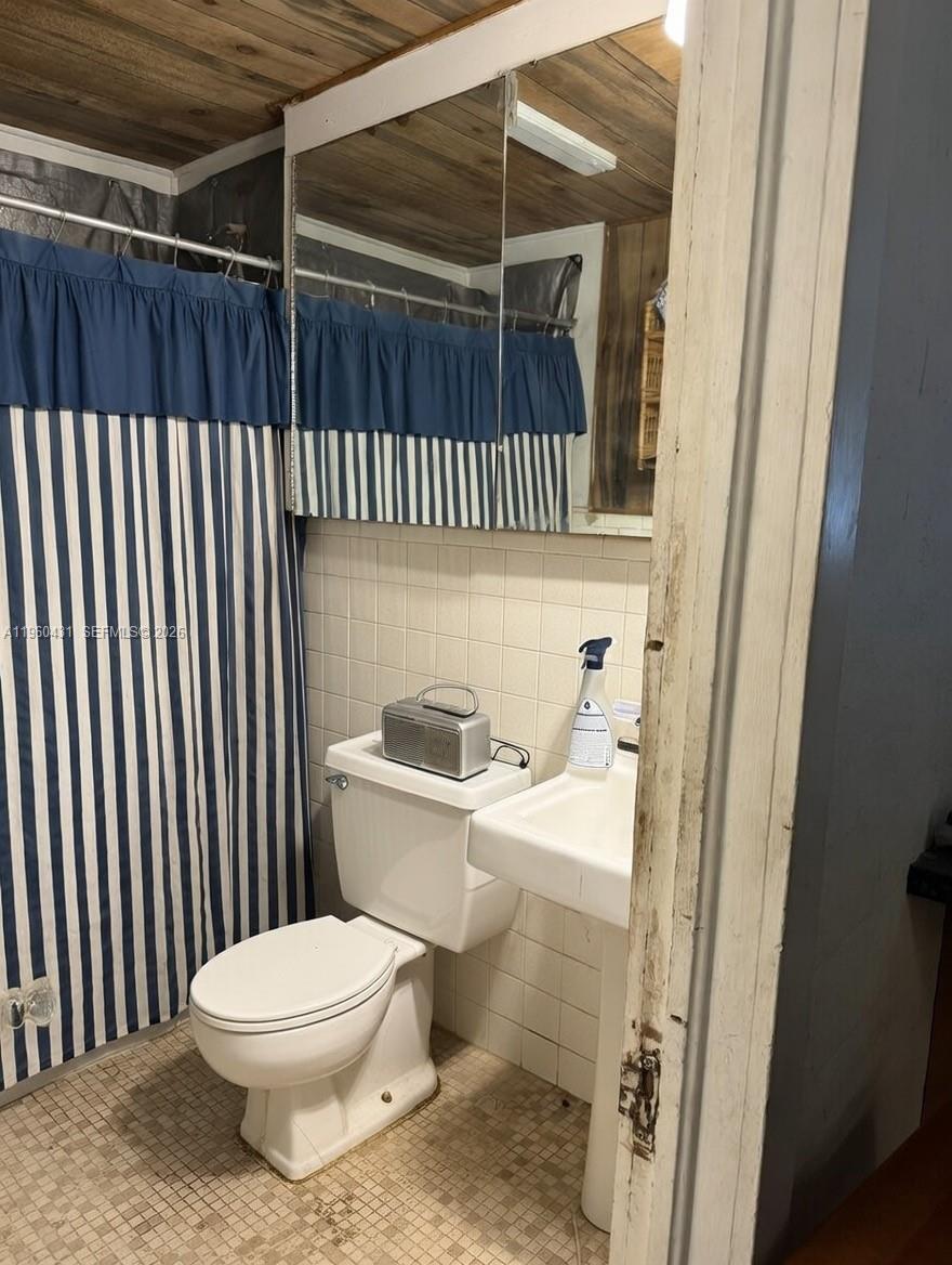 OAKLAND PARK SECOND ADD - Residential