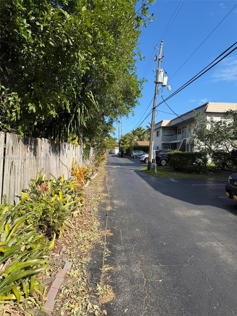 OAKLAND PARK SECOND ADD - Residential