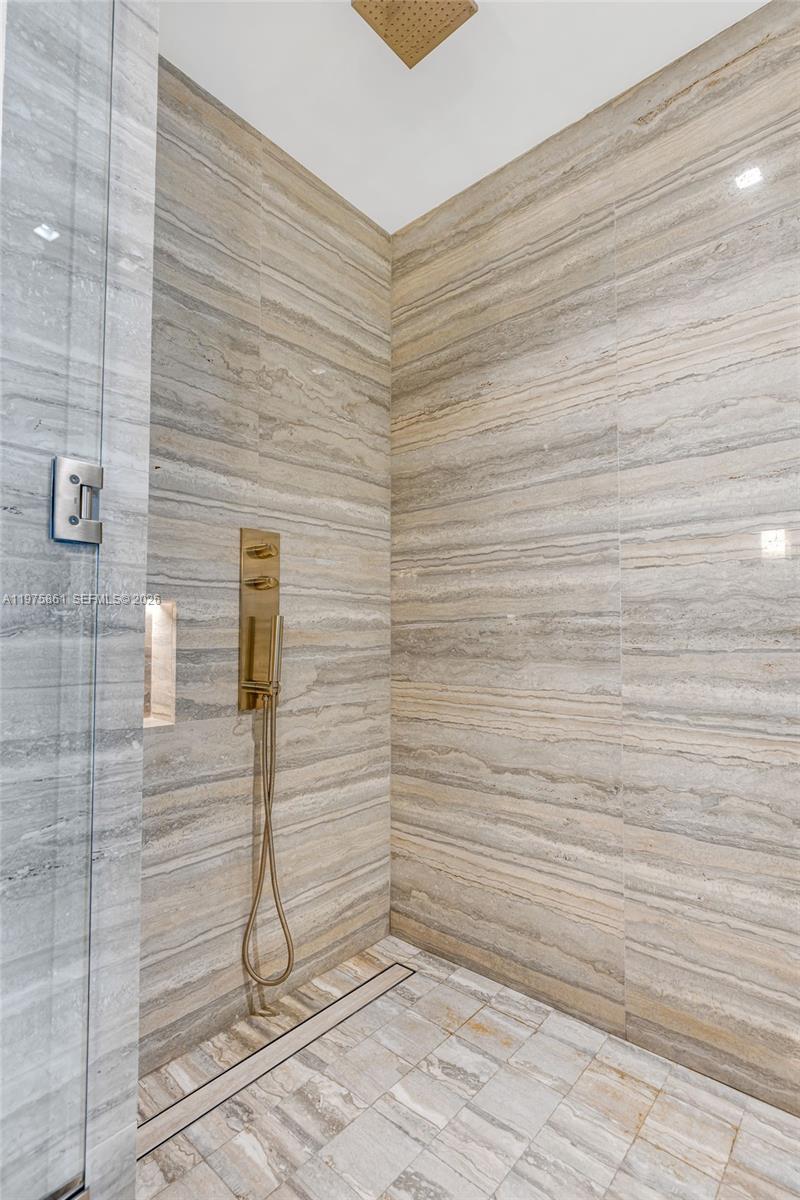 18975 COLLINS CONDO - Residential Lease