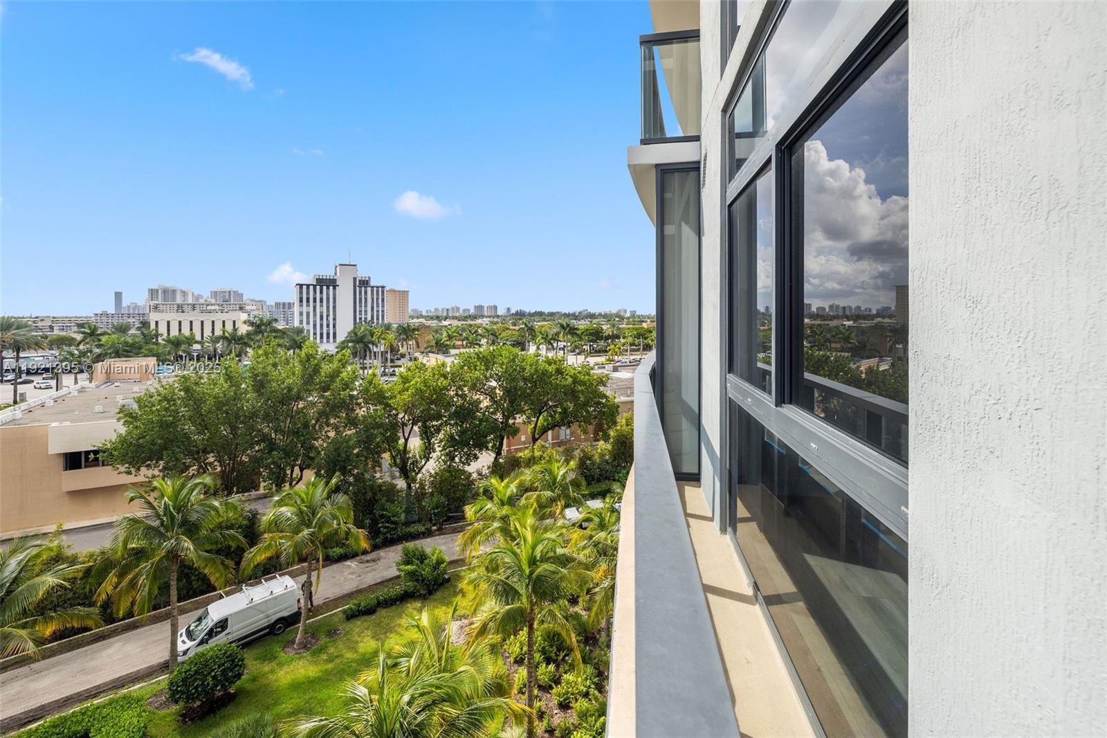 Slate Hallandale - Residential Lease