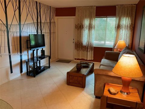 2110 NE 39th St 4B Fort Lauderdale FL 33308