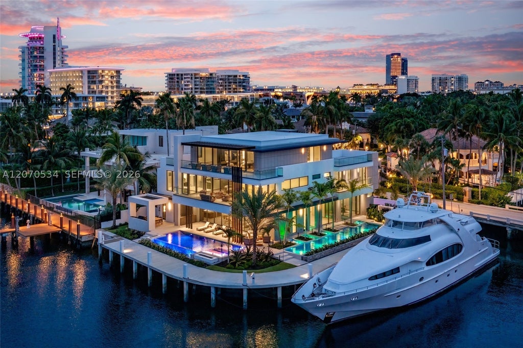Photo of 1400 W Lake Dr, Fort Lauderdale, FL 33316 (MLS # A12070534)