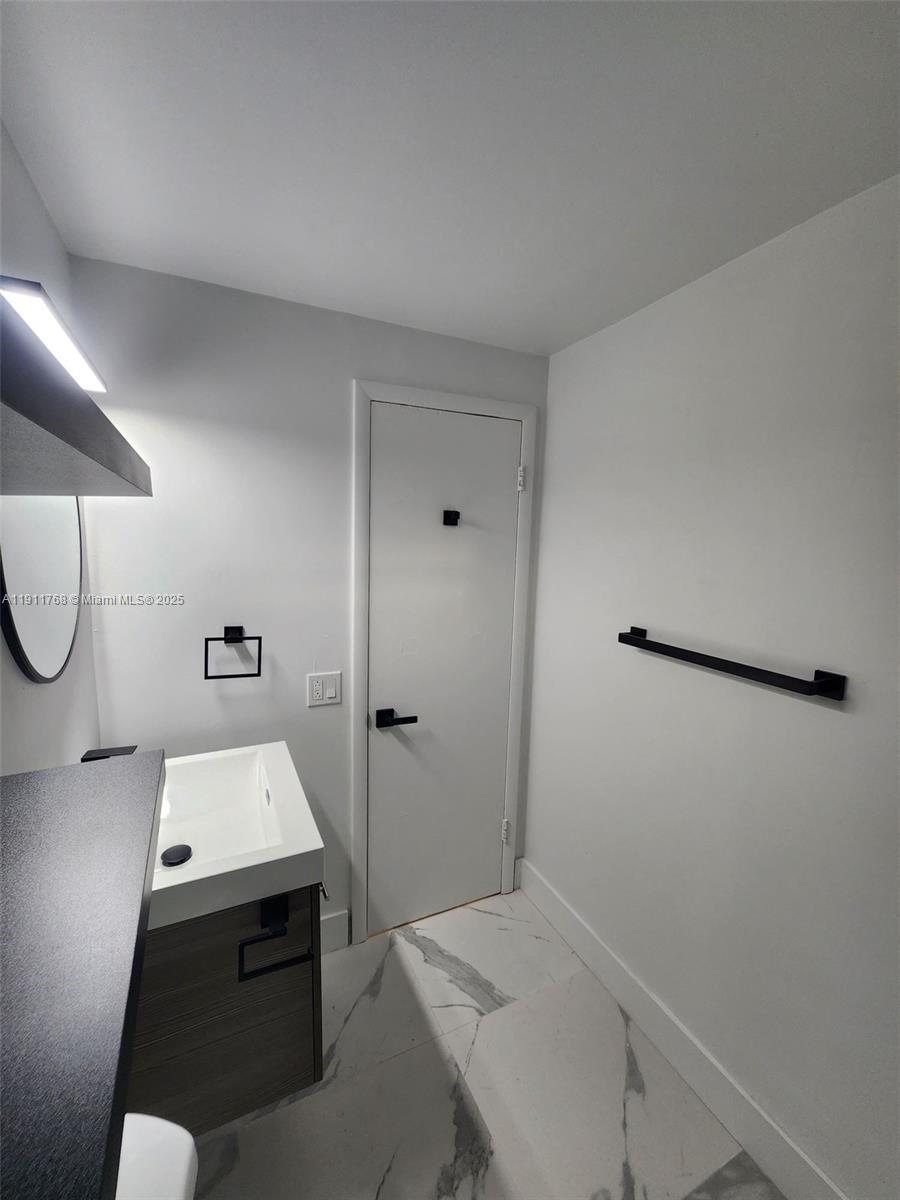 ISLE OF NORMANDY MIAMI VI - Residential Lease