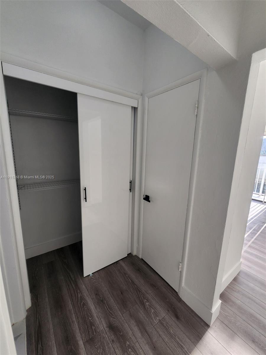 ISLE OF NORMANDY MIAMI VI - Residential Lease