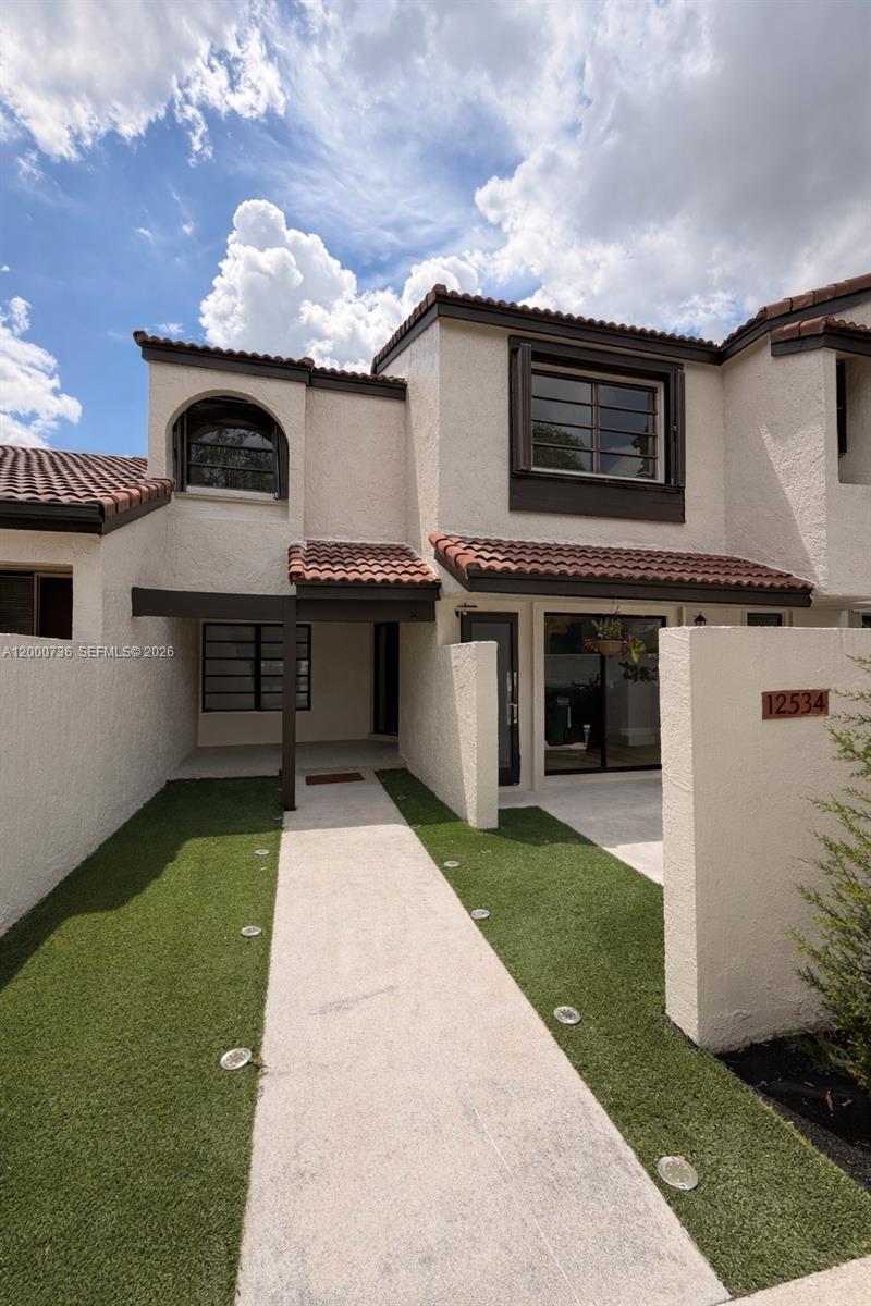 KENLAND COURT - Residential Lease