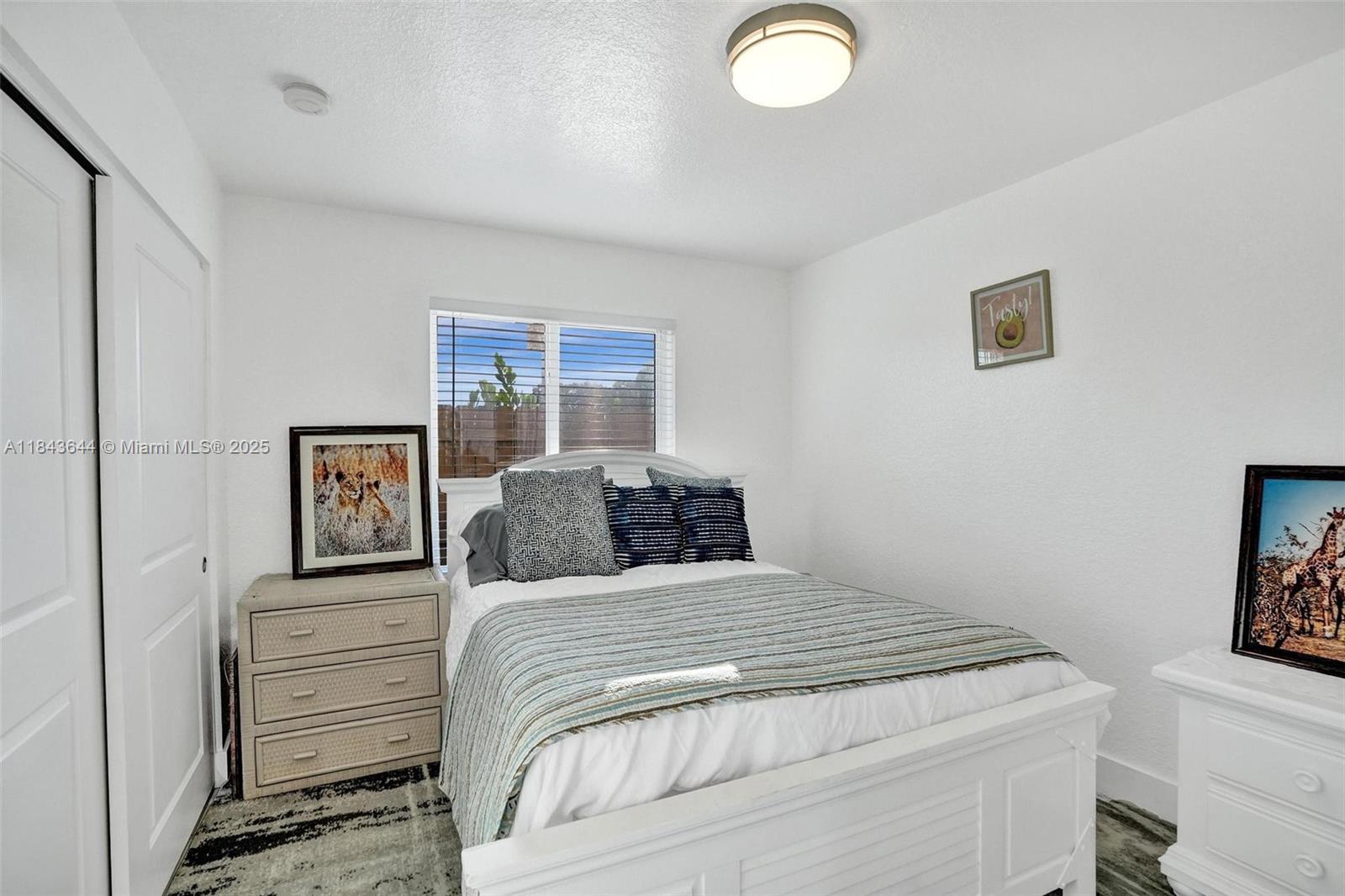 OAKLAND PARK SECOND ADD - Residential