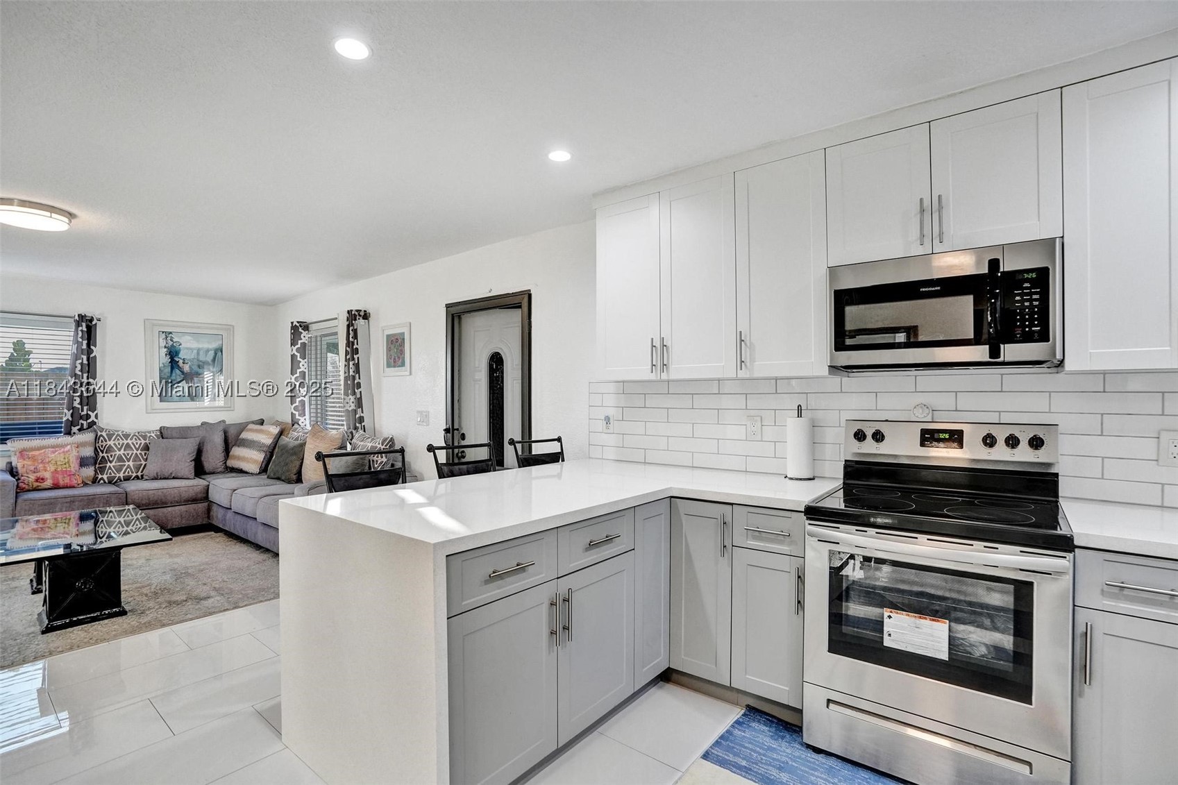 320 NE 33rd St
