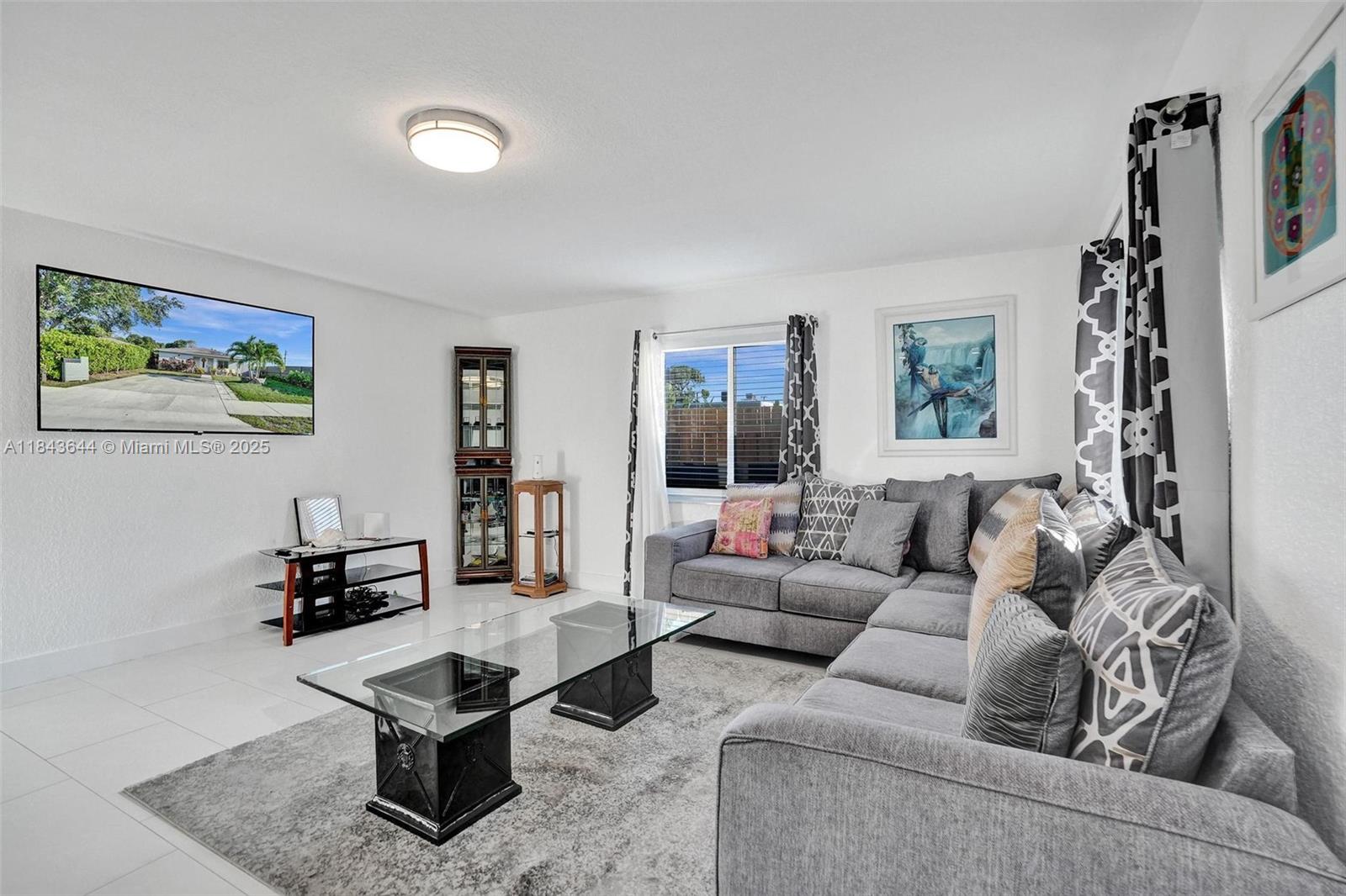 OAKLAND PARK SECOND ADD - Residential