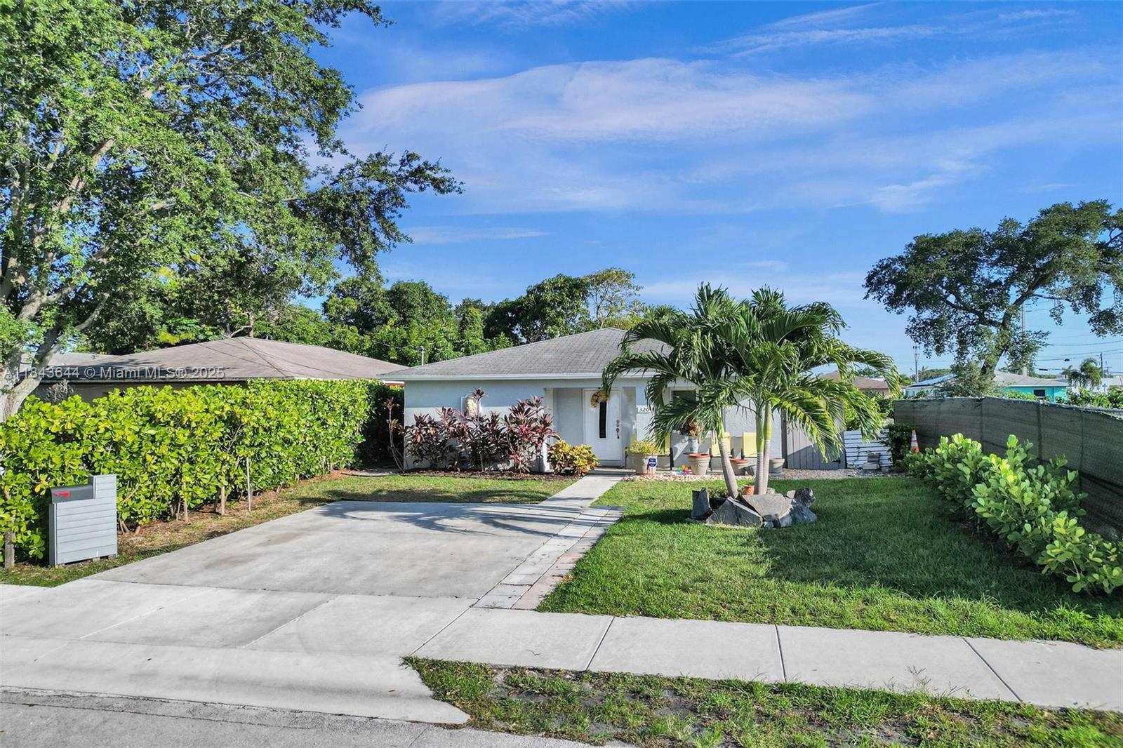 OAKLAND PARK SECOND ADD - Residential