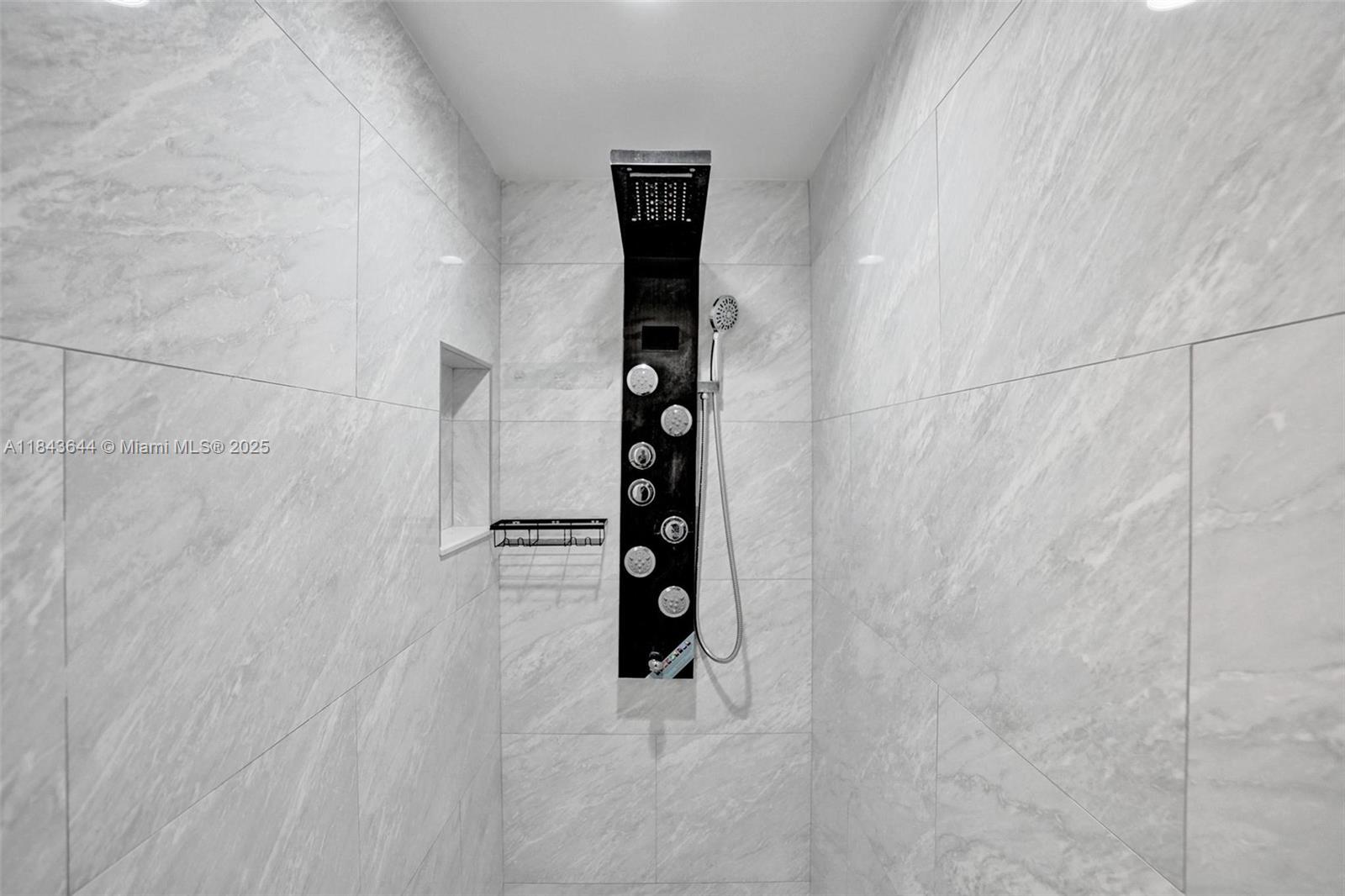 OAKLAND PARK SECOND ADD - Residential