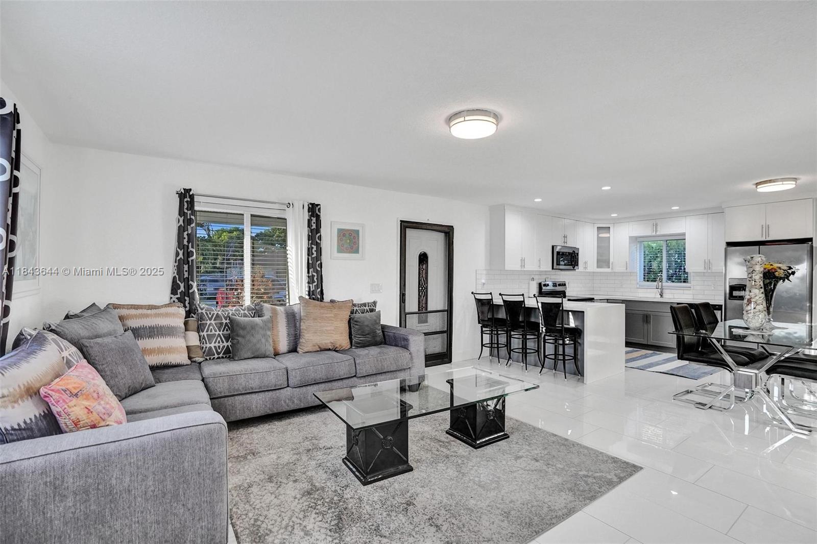 OAKLAND PARK SECOND ADD - Residential