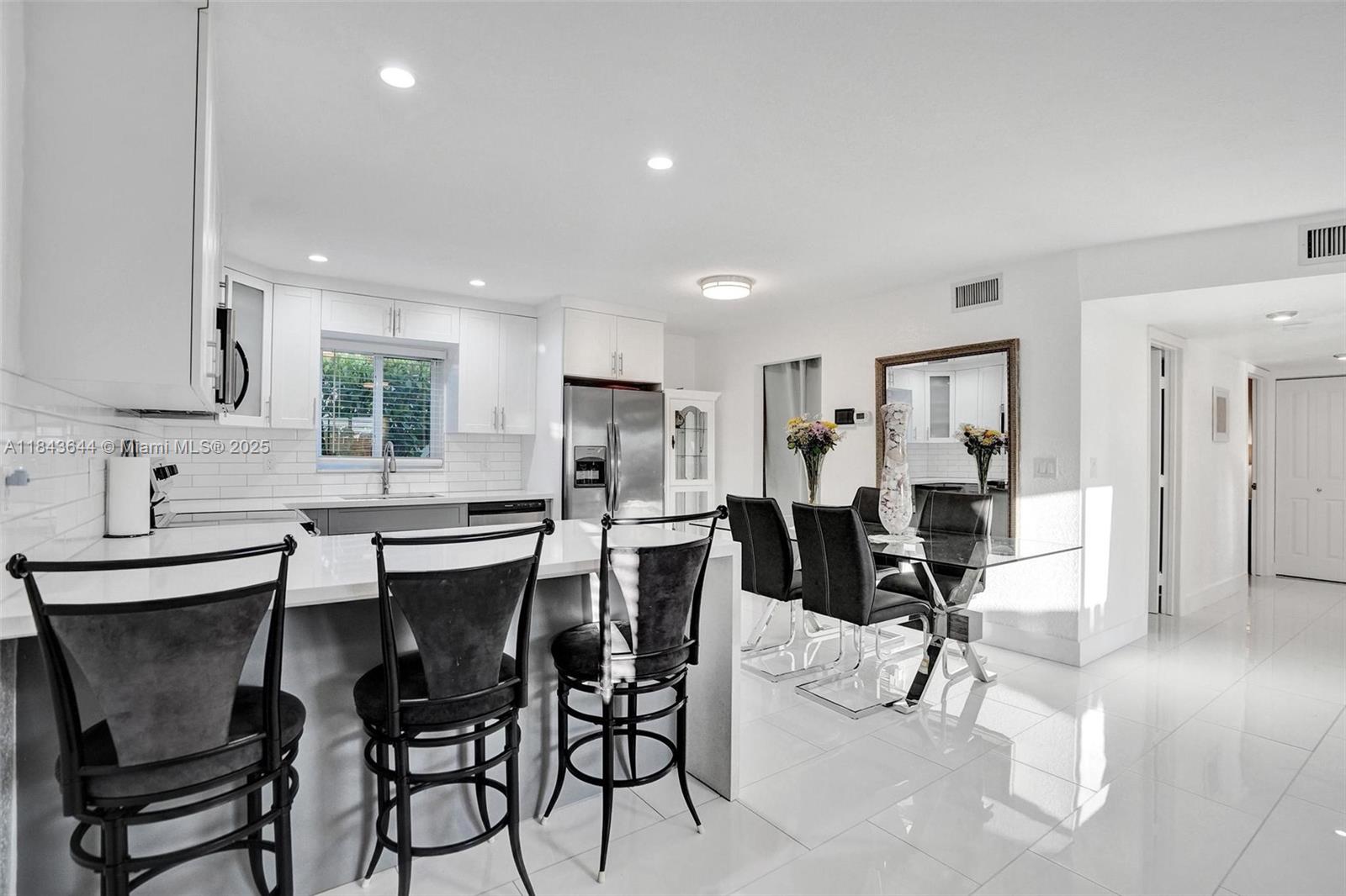 OAKLAND PARK SECOND ADD - Residential