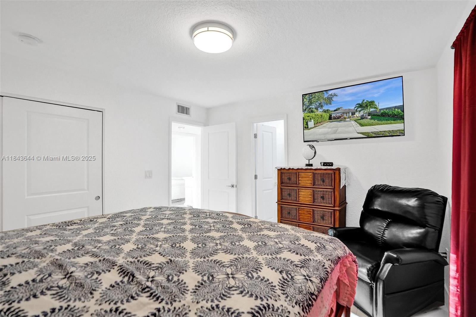 OAKLAND PARK SECOND ADD - Residential