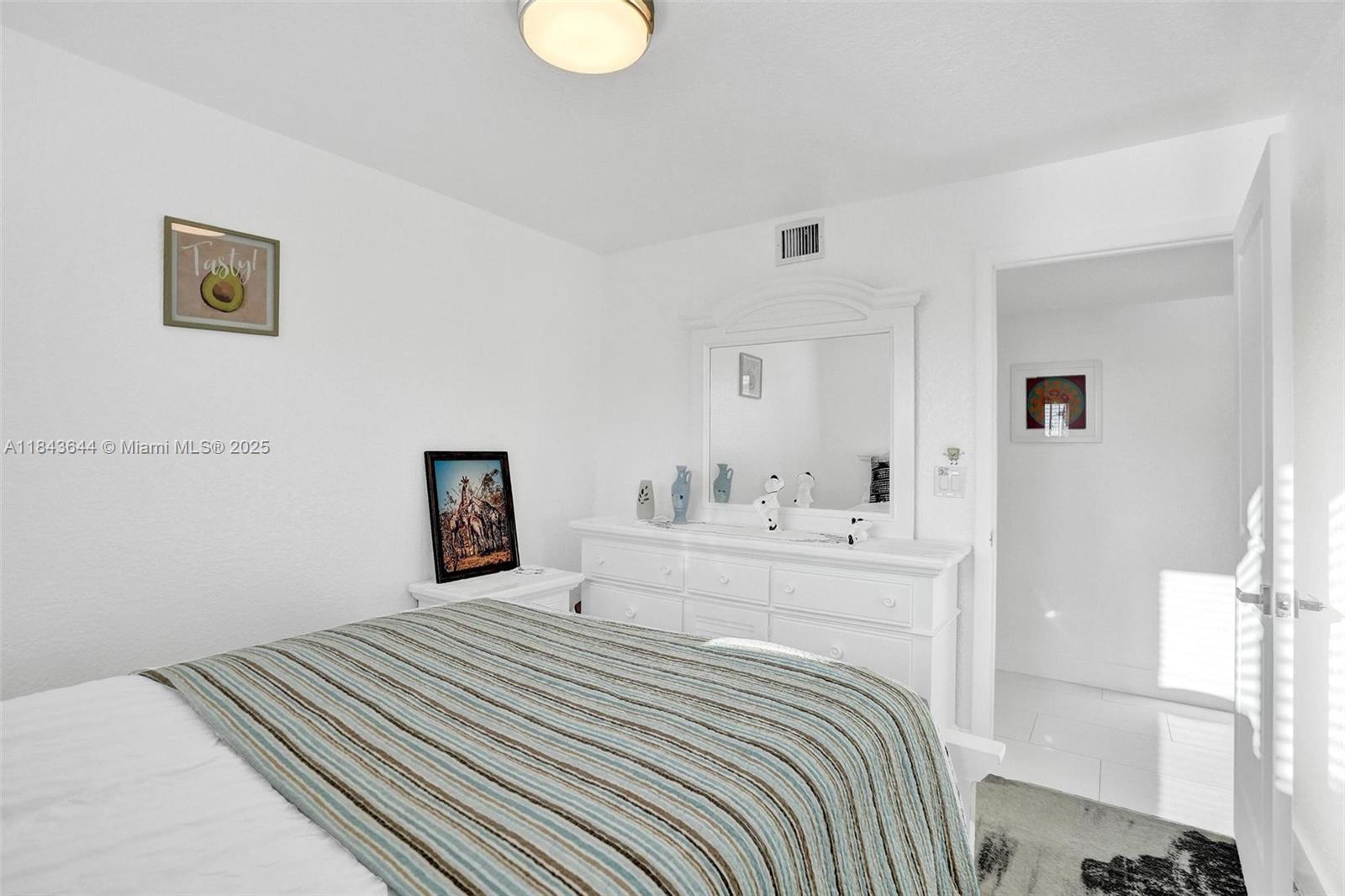 OAKLAND PARK SECOND ADD - Residential