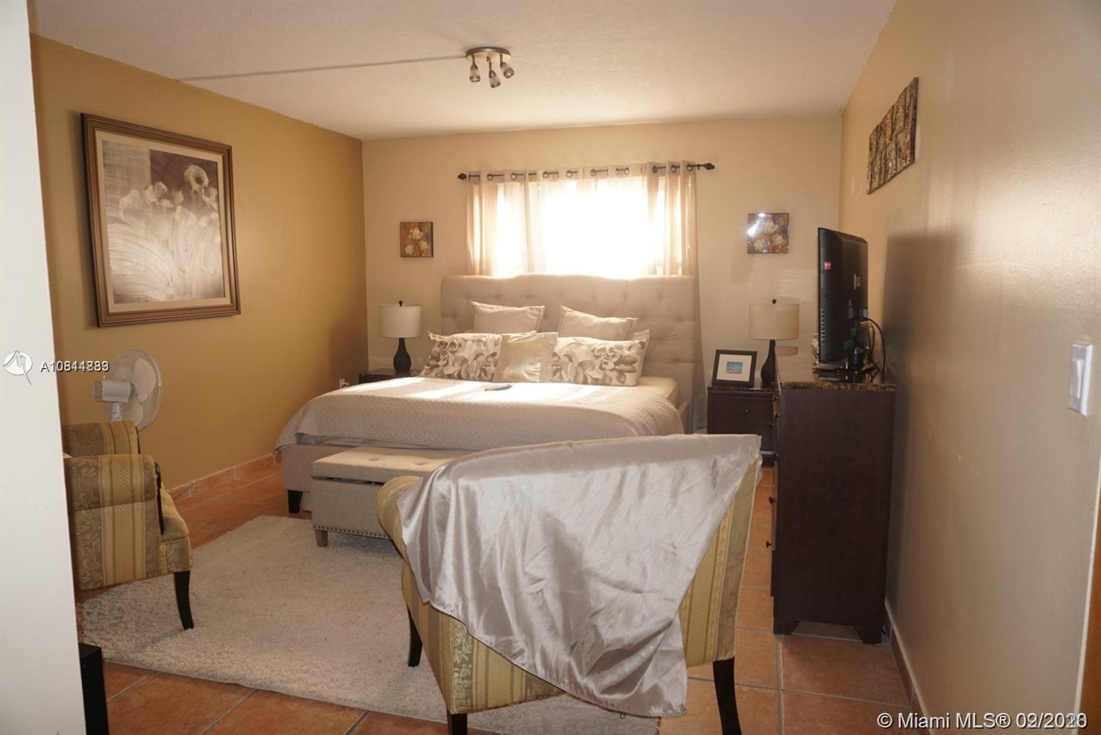 SUMMERTREE VILG CALIF CL - Residential Lease