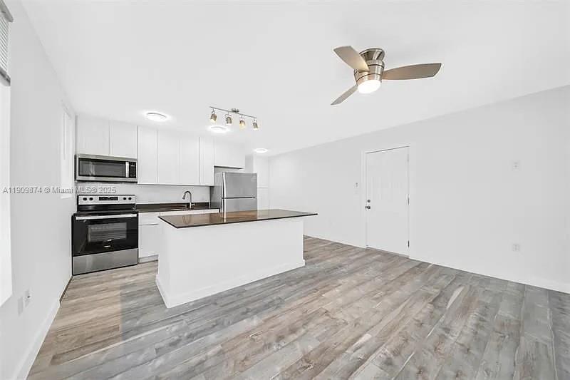 LAWRENCE ESTATE LAND CO - Residential Lease