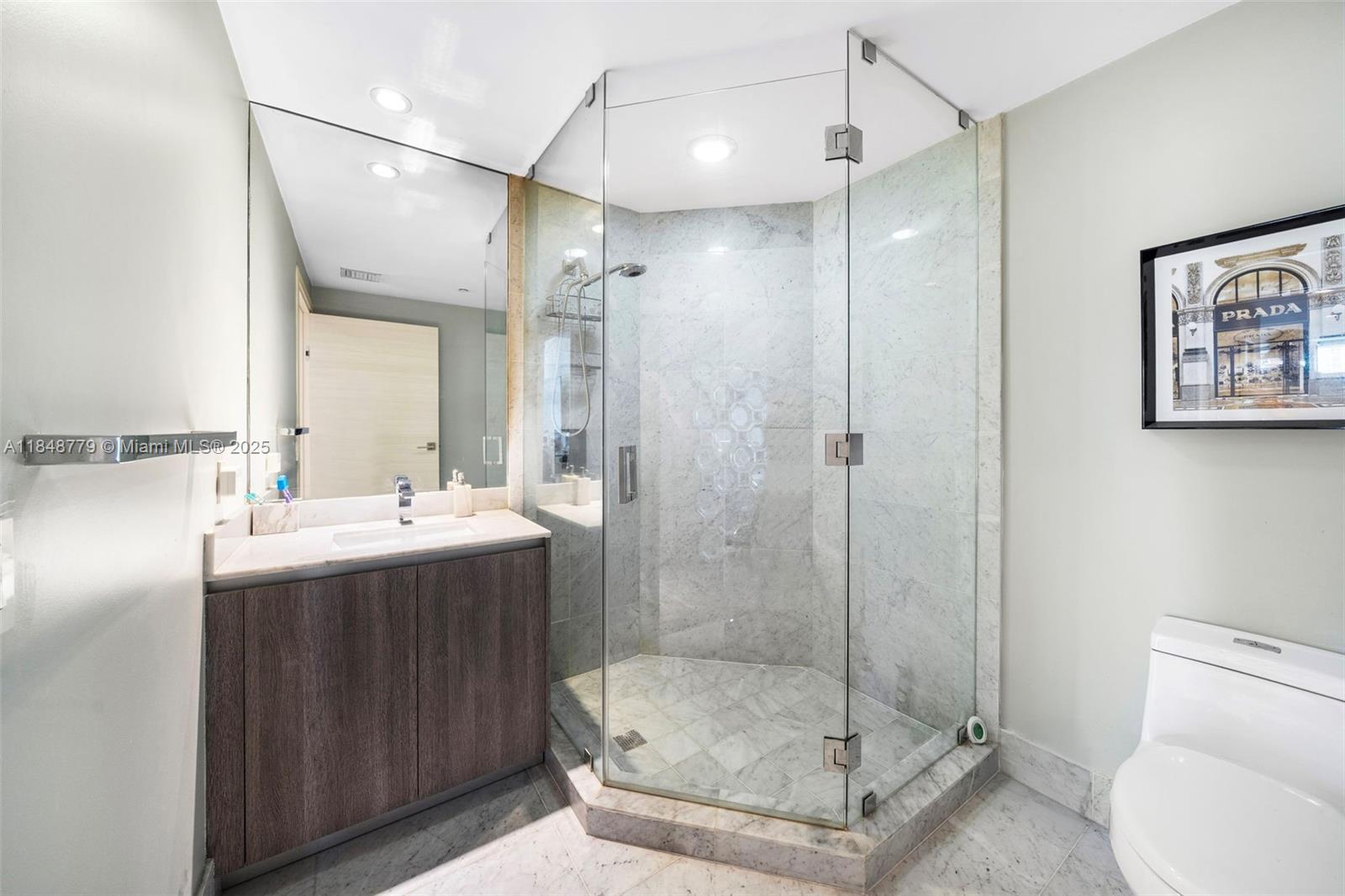 801 SMA RESIDENCES CONDO - Residential