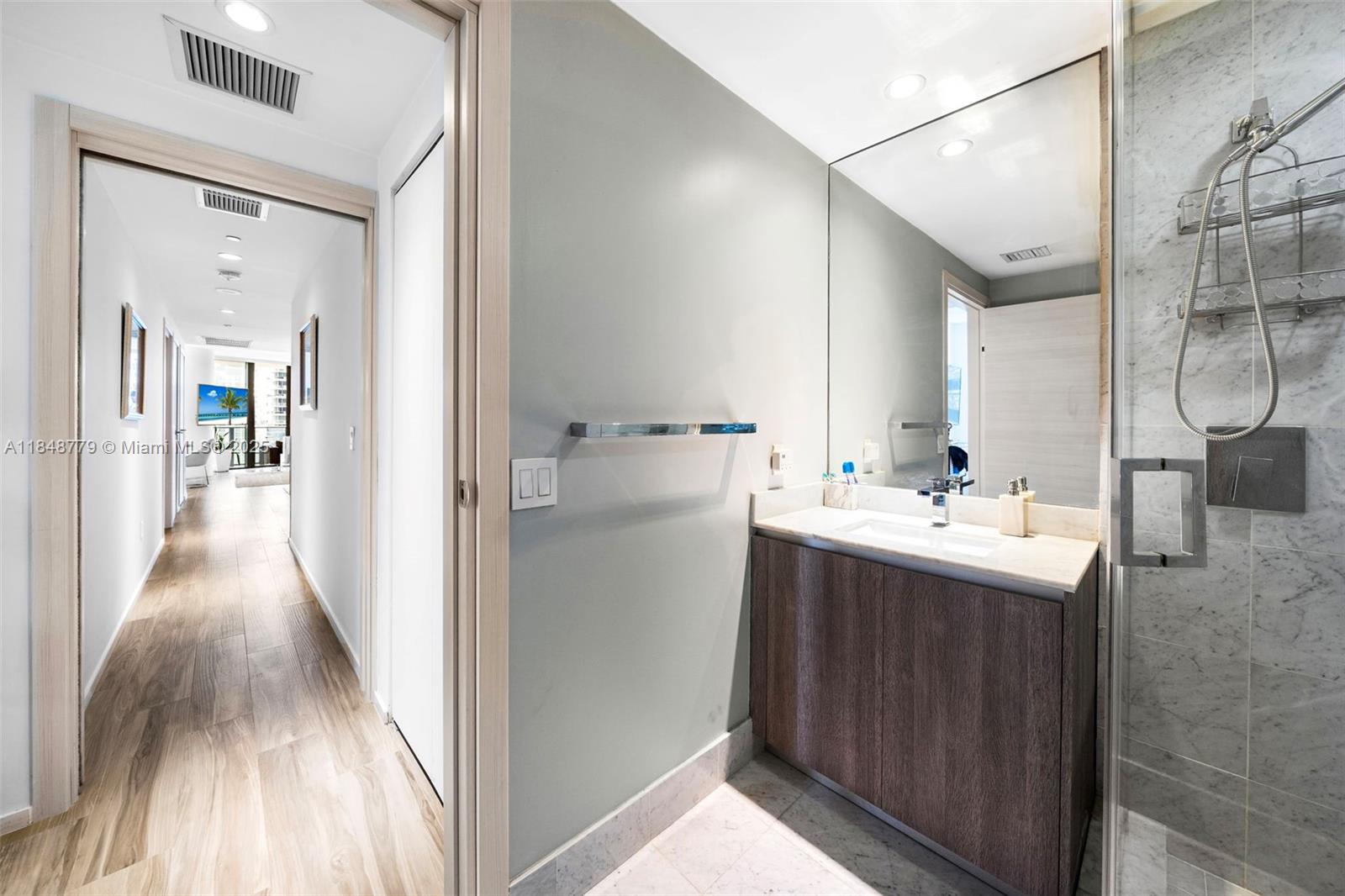 801 SMA RESIDENCES CONDO - Residential