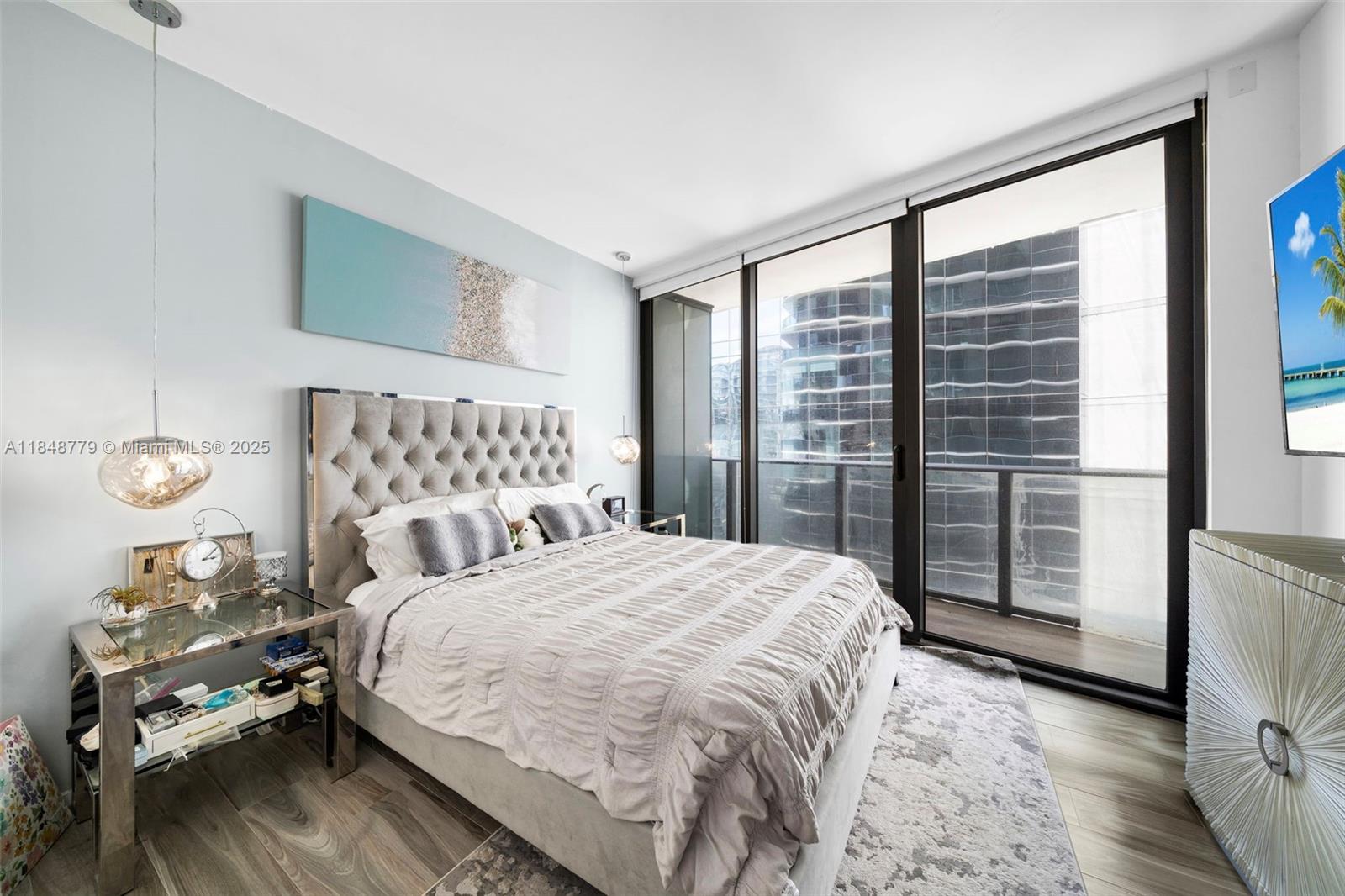 801 SMA RESIDENCES CONDO - Residential