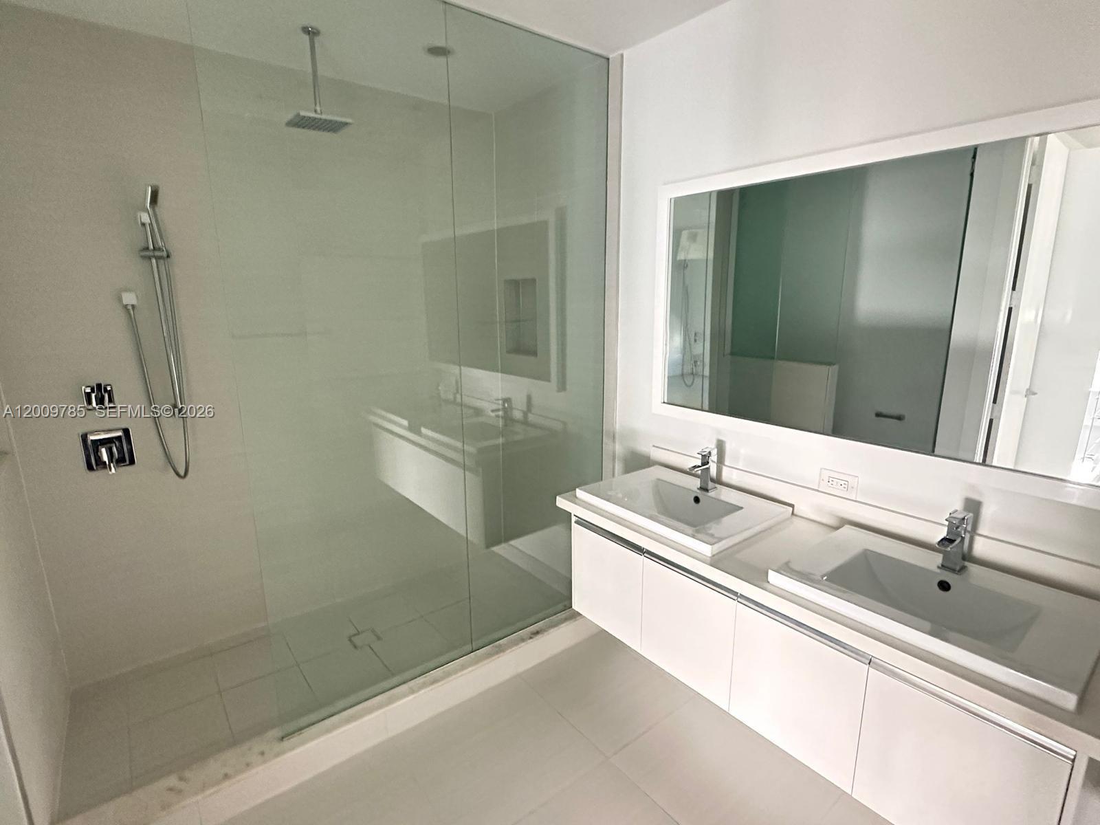 LANDMARK AT DORAL - Residential
