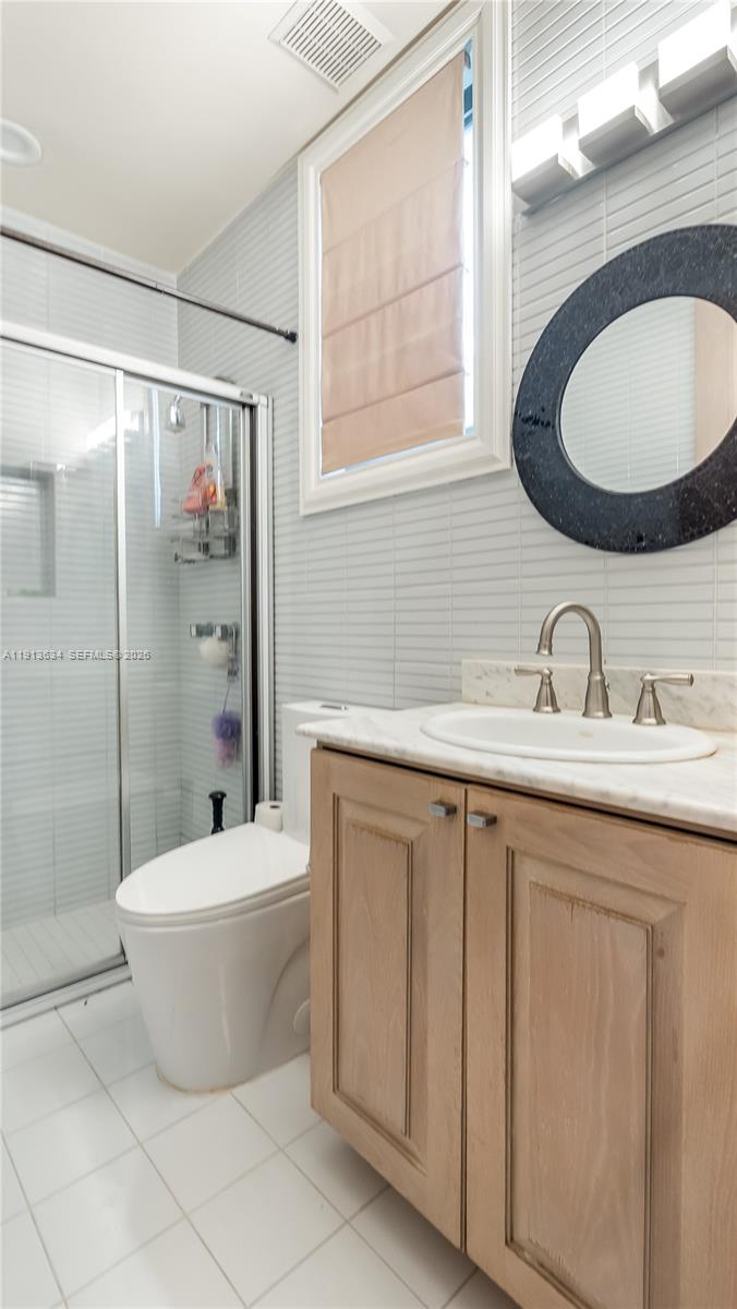 PINECREST LAKE ESTATES RE - Residential