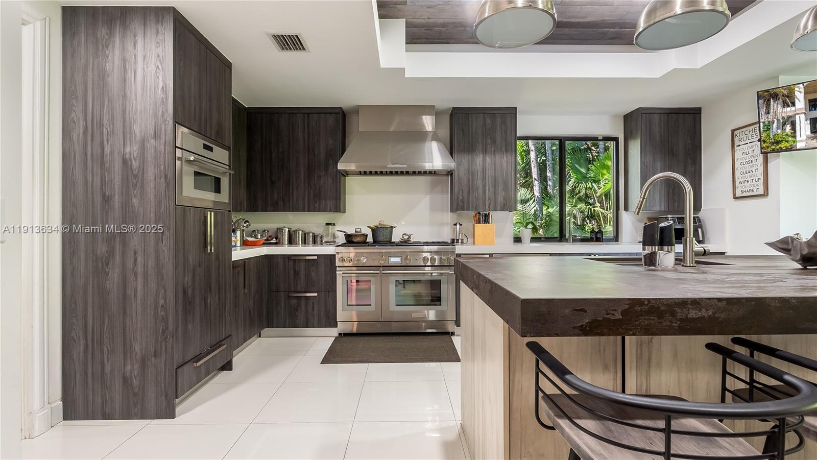 PINECREST LAKE ESTATES RE - Residential