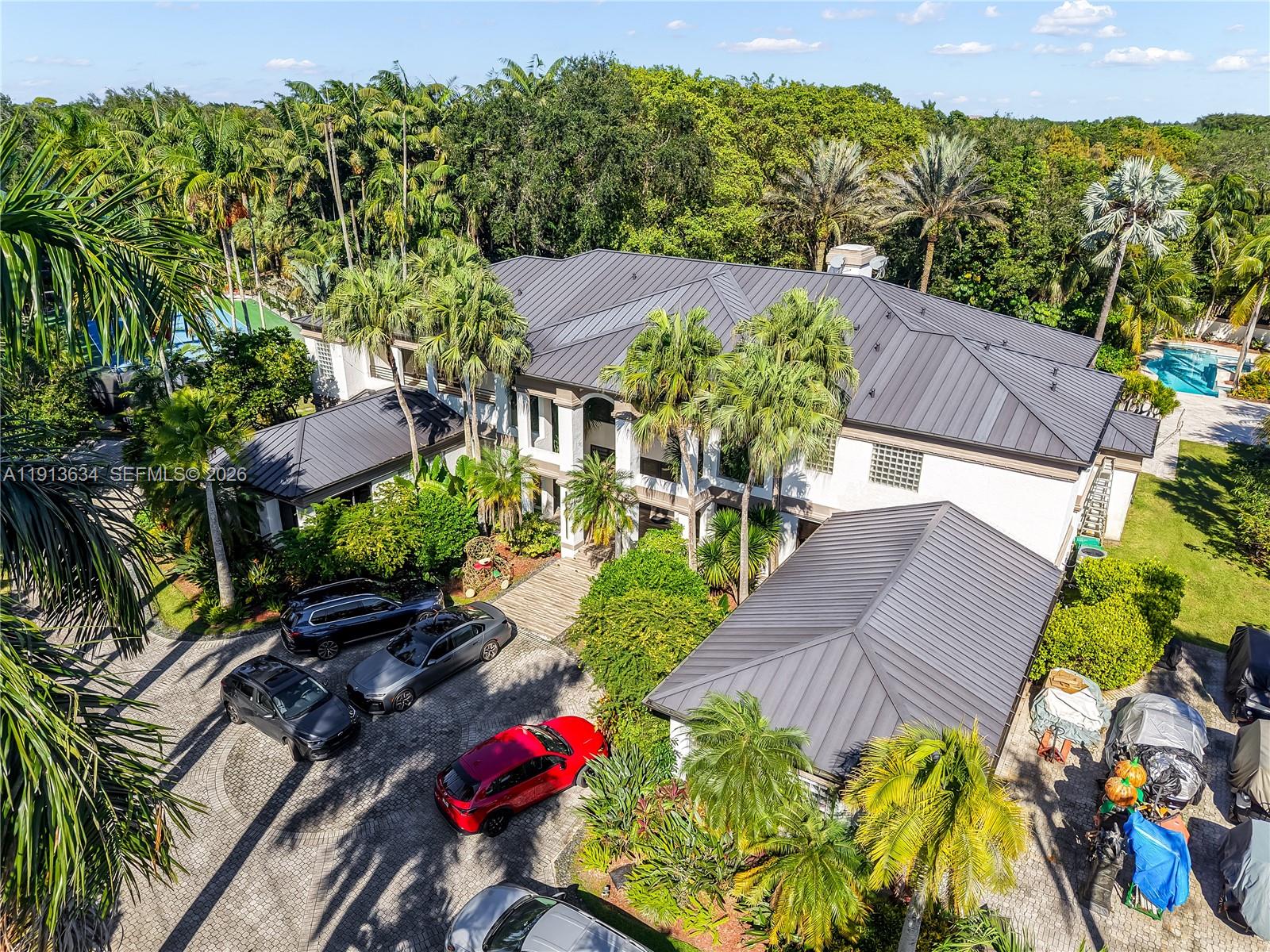 PINECREST LAKE ESTATES RE - Residential