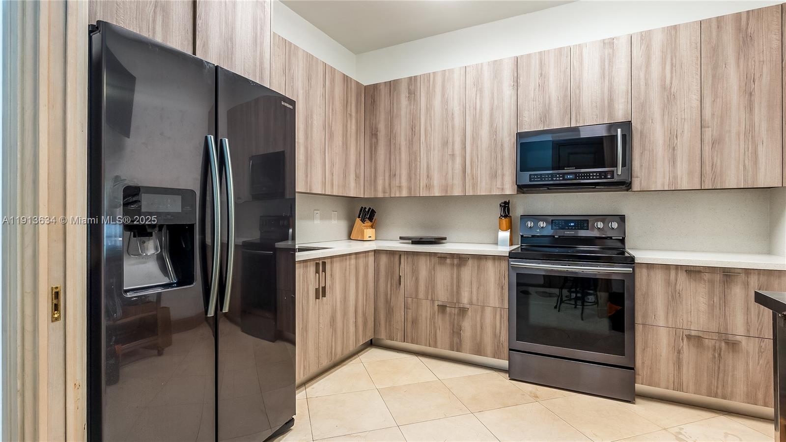 PINECREST LAKE ESTATES RE - Residential