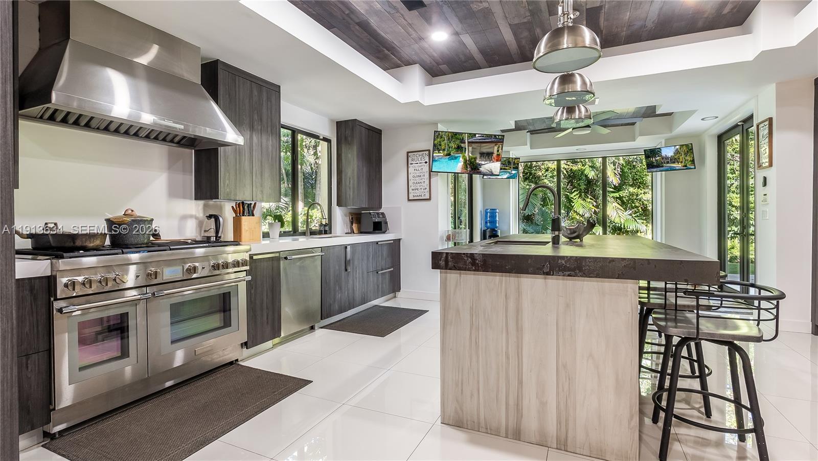 PINECREST LAKE ESTATES RE - Residential