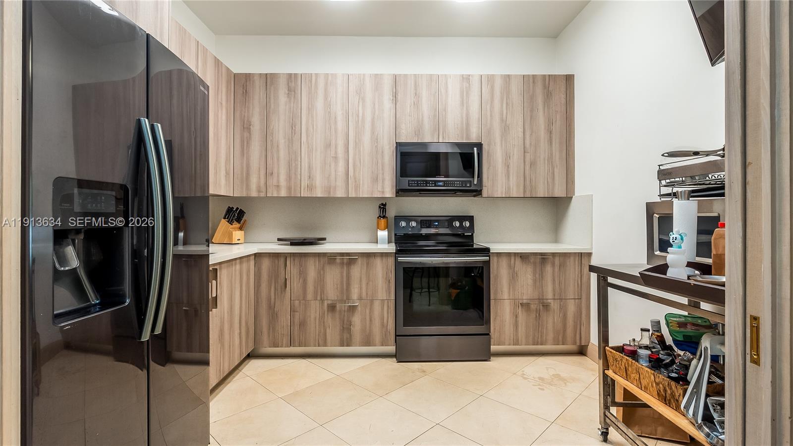 PINECREST LAKE ESTATES RE - Residential