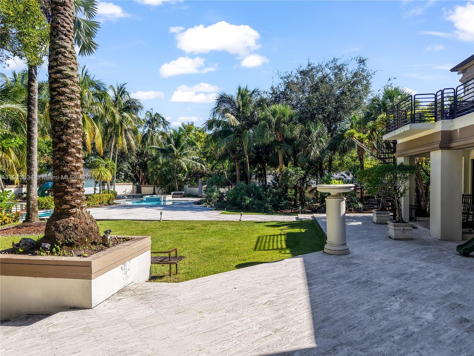 PINECREST LAKE ESTATES RE - Residential