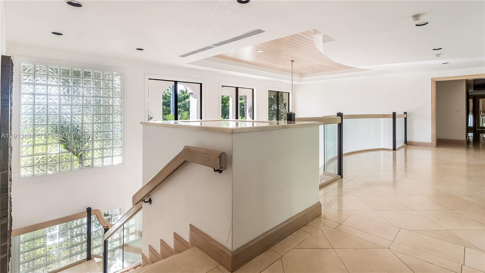 PINECREST LAKE ESTATES RE - Residential